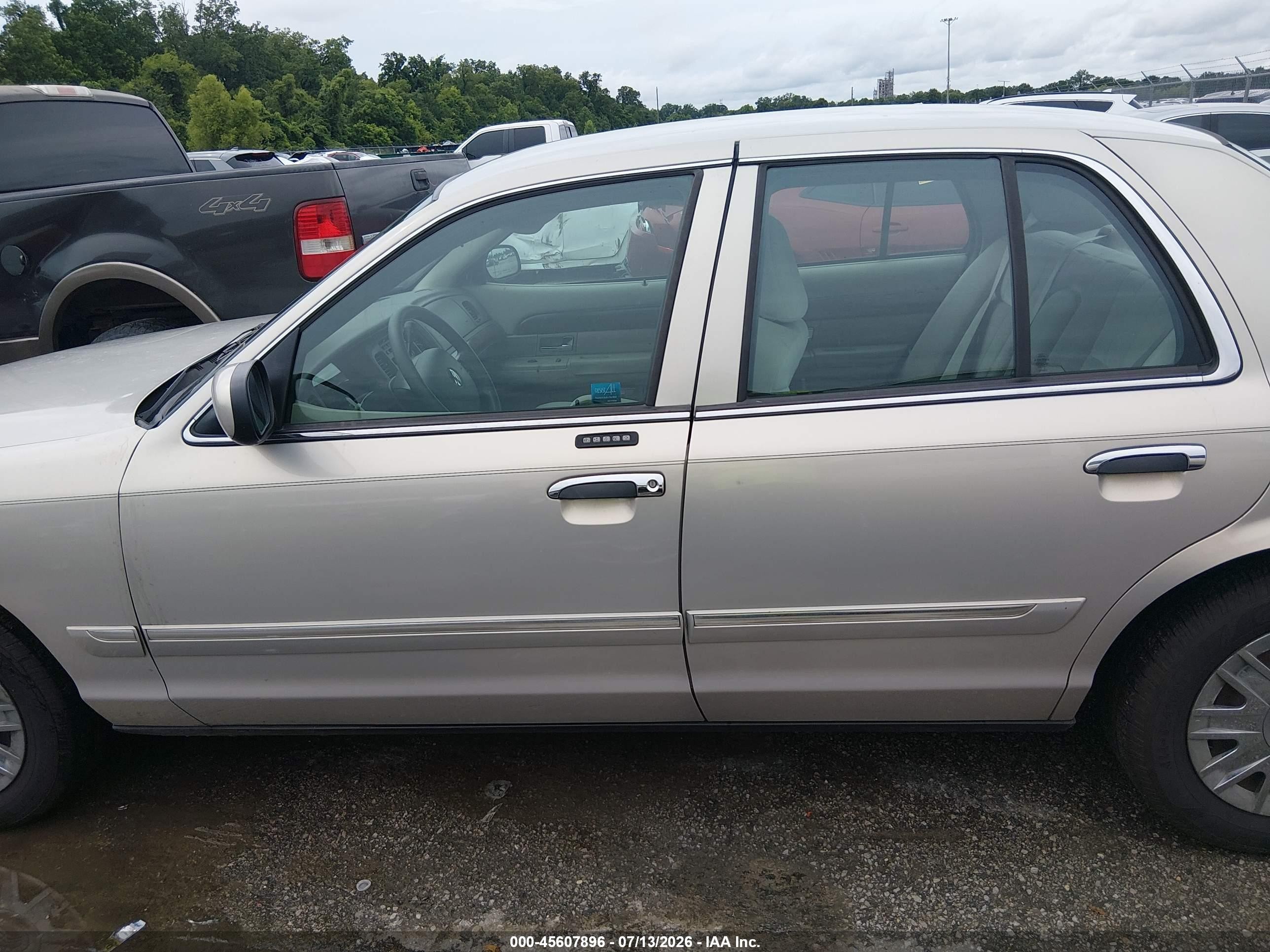 2007 Mercury Grand Marquis Gs Pewter vin: 2MEFM74V57X604974