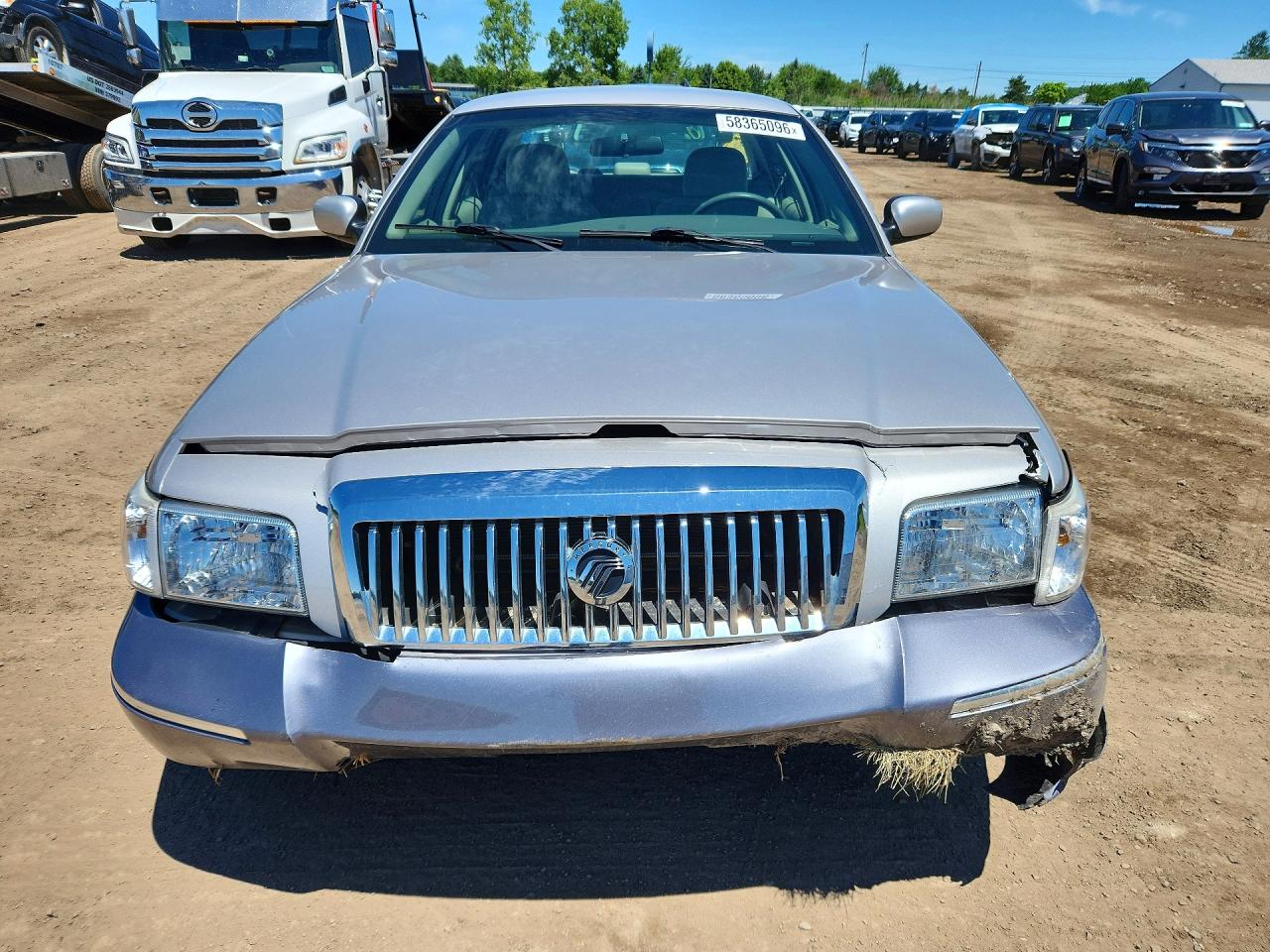 2006 Mercury Grand Marquis Gs Silver vin: 2MEFM74V66X627002