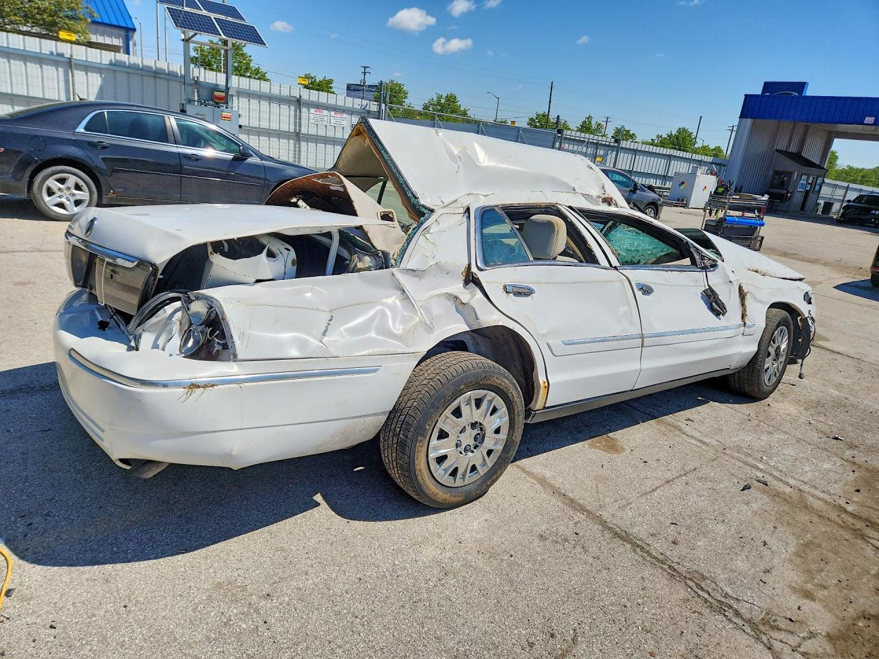 2007 Mercury Grand Marquis Gs White vin: 2MEFM74V77X615331