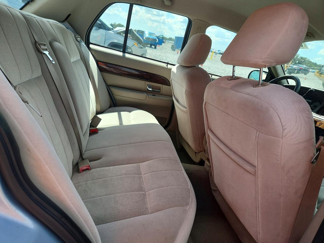 2007 Mercury Grand Marquis Gs Turquoise vin: 2MEFM74V77X634977