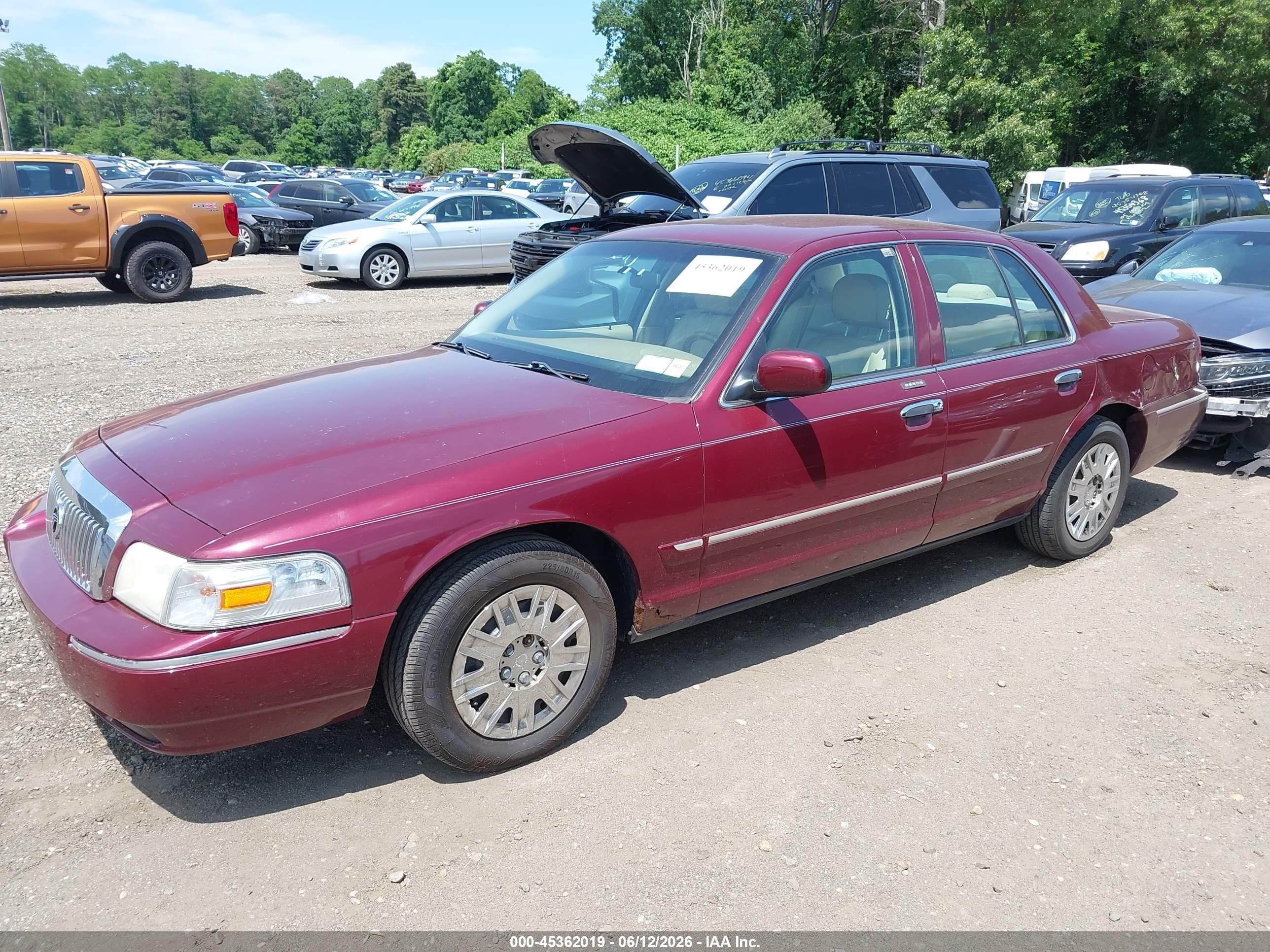 2008 Mercury Grand Marquis Gs Burgundy vin: 2MEFM74V78X609062