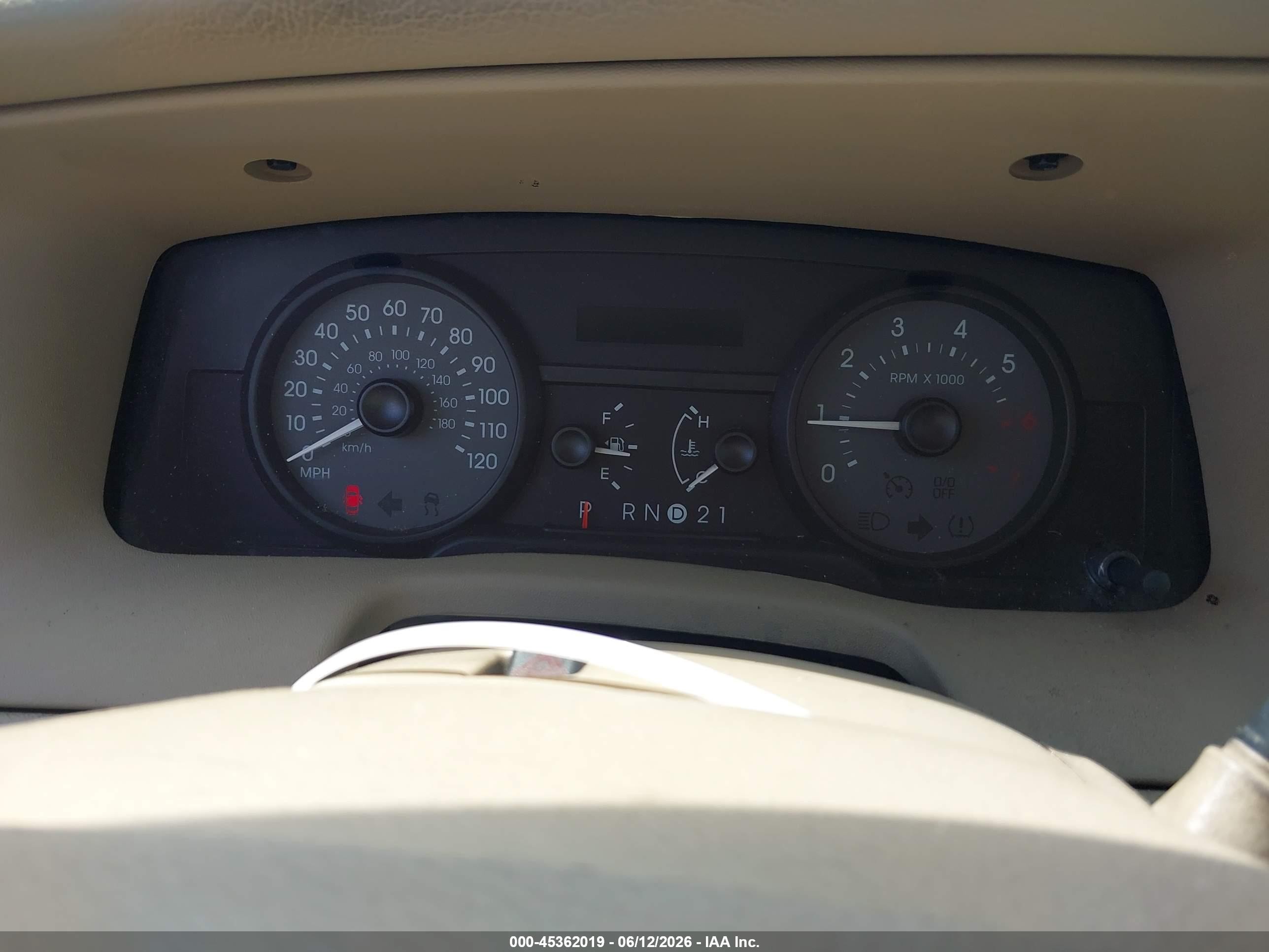 2008 Mercury Grand Marquis Gs Burgundy vin: 2MEFM74V78X609062