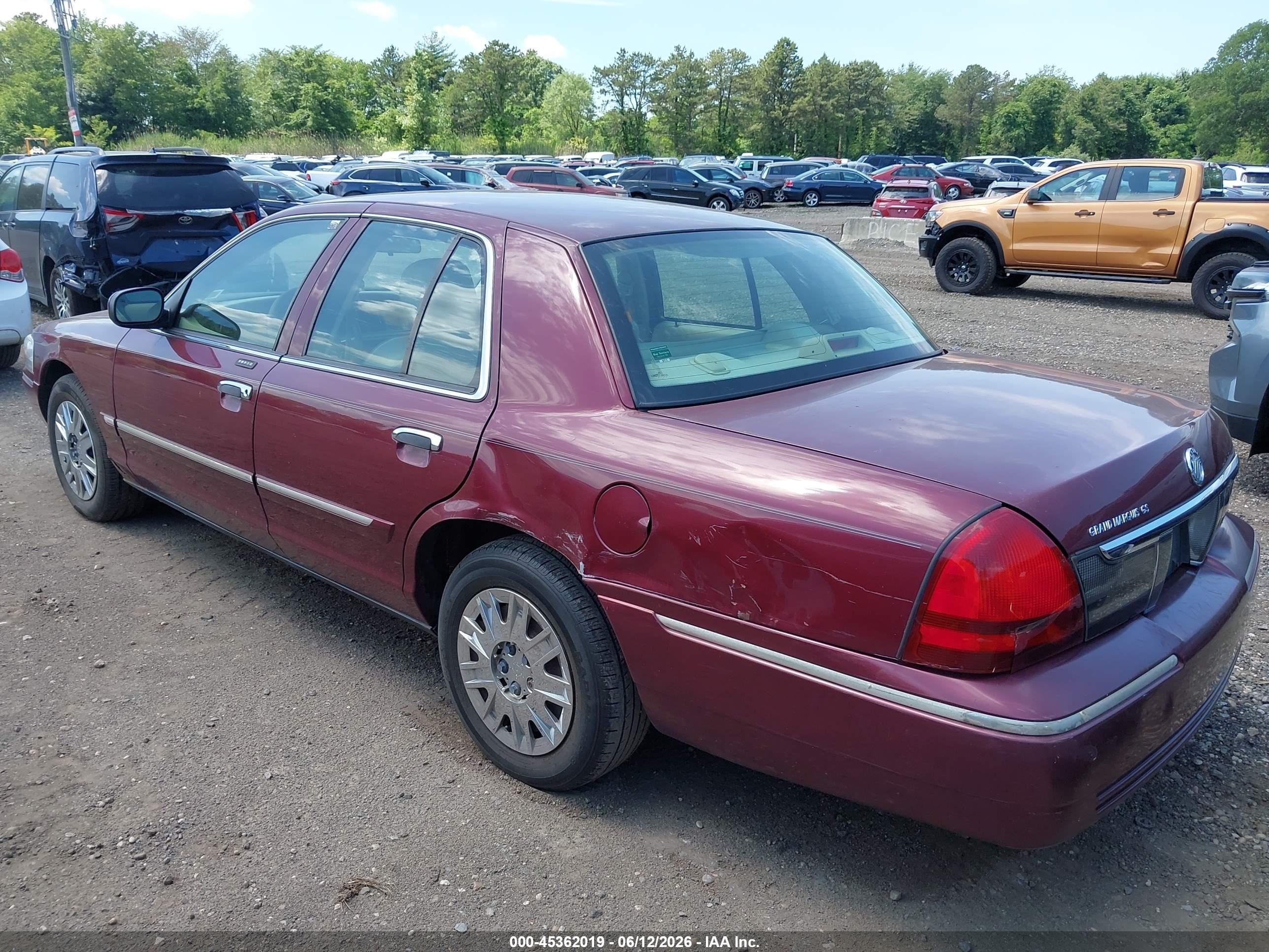 2008 Mercury Grand Marquis Gs Burgundy vin: 2MEFM74V78X609062