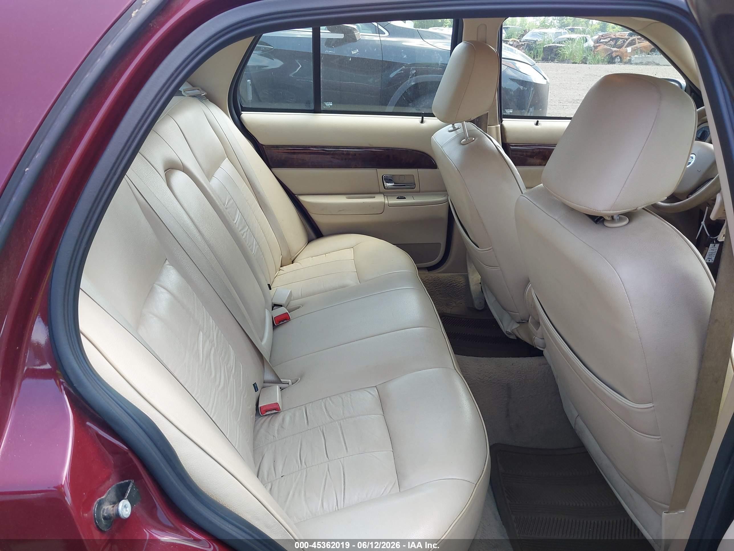2008 Mercury Grand Marquis Gs Burgundy vin: 2MEFM74V78X609062