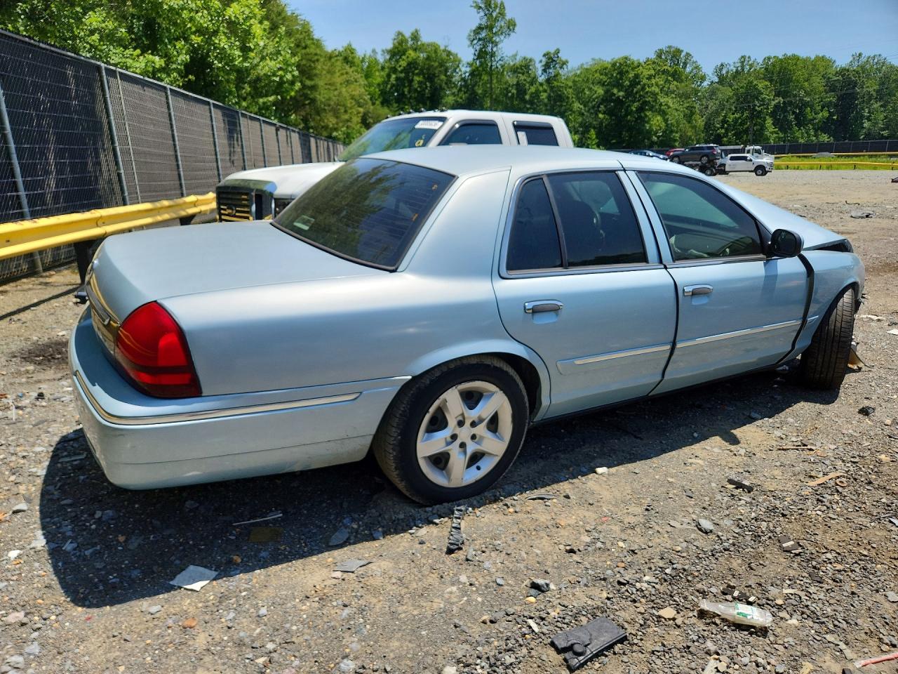 2008 Mercury Grand Marquis Gs Blue vin: 2MEFM74V78X640537