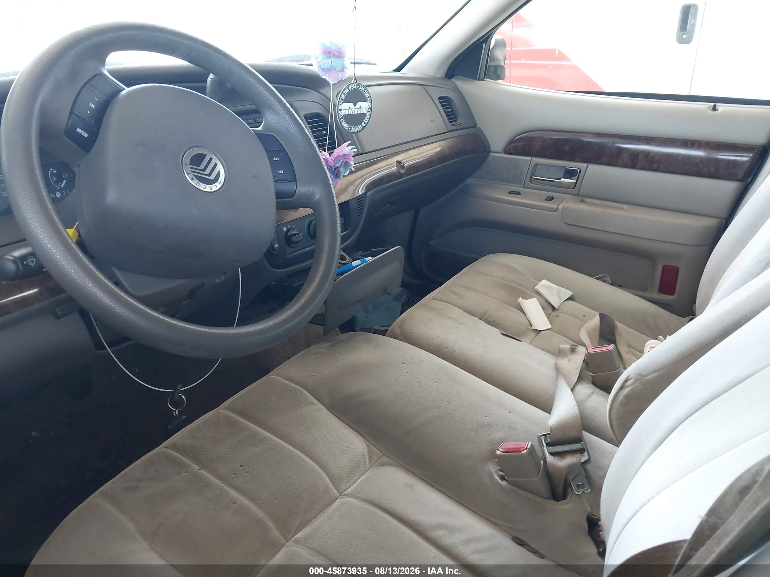 2008 Mercury Grand Marquis Gs White vin: 2MEFM74V78X644054