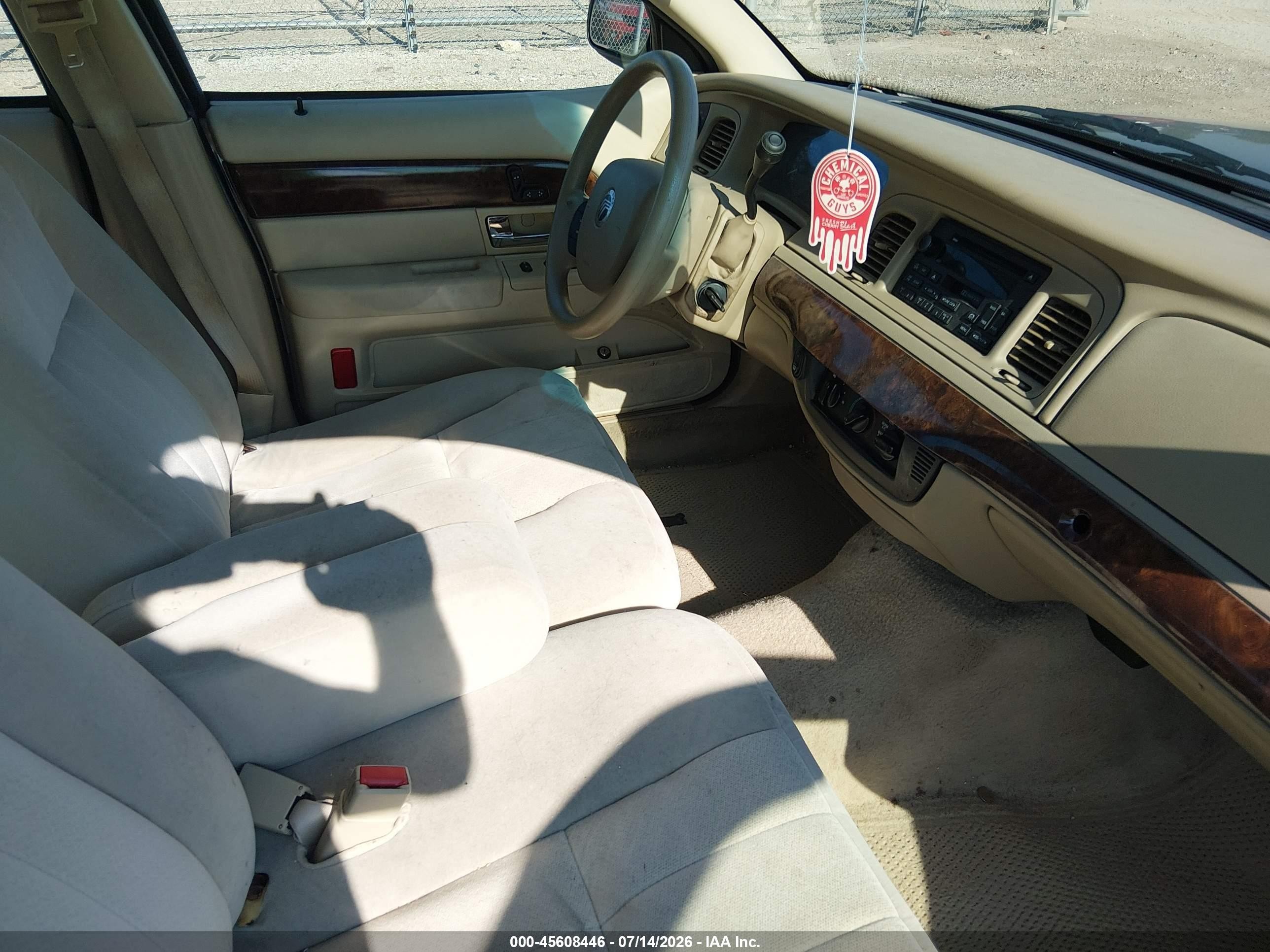 2006 Mercury Grand Marquis Gs Золотой vin: 2MEFM74V86X641063