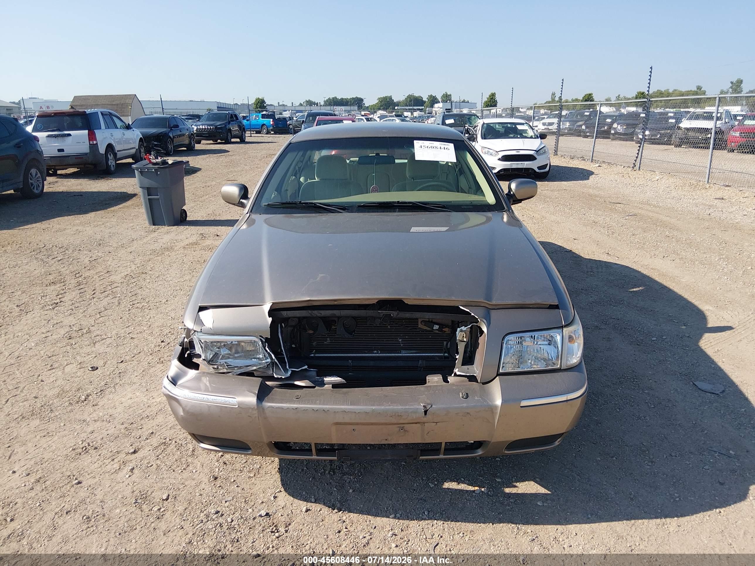 2006 Mercury Grand Marquis Gs Золотой vin: 2MEFM74V86X641063