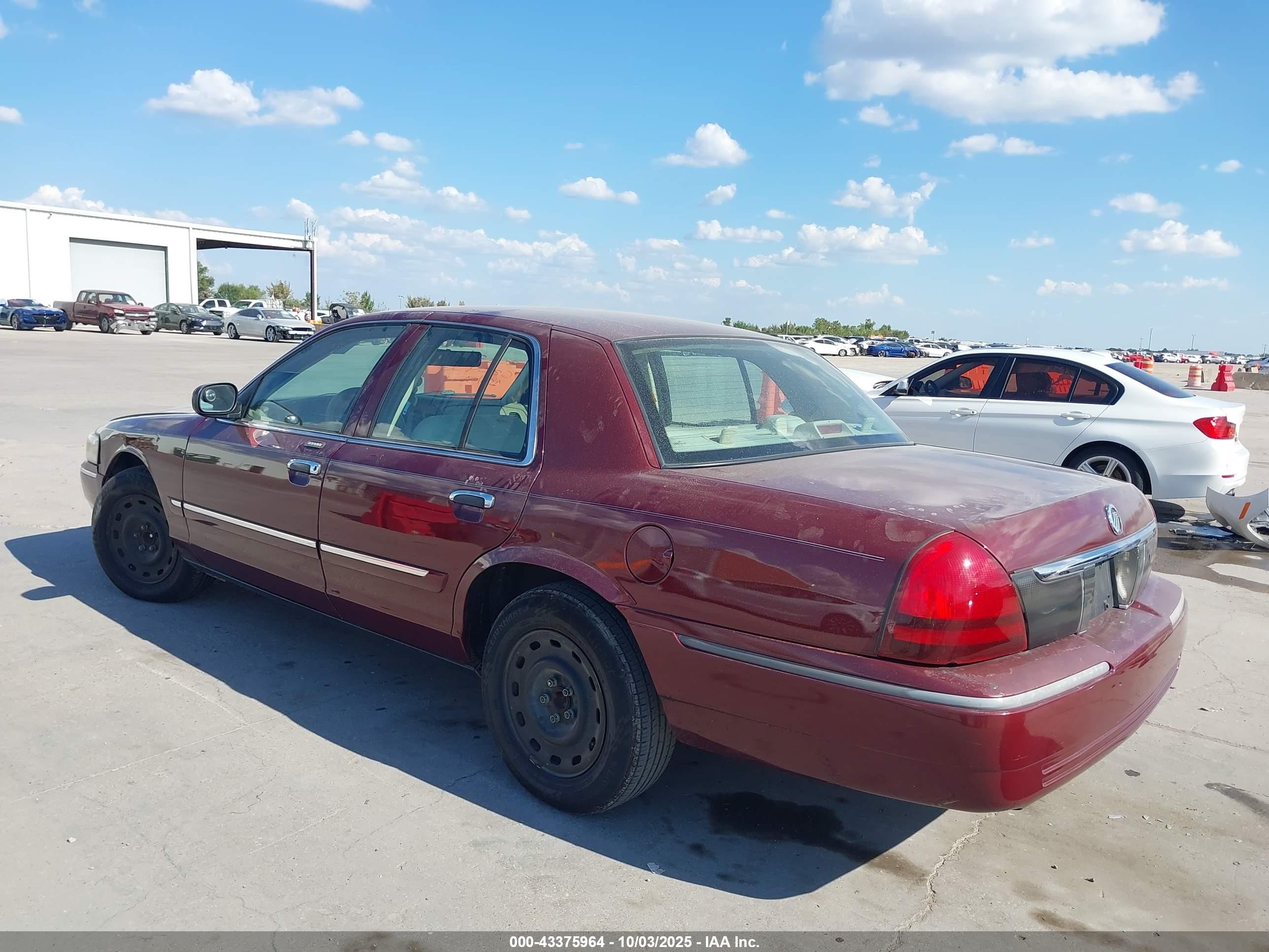 2007 Mercury Grand Marquis Gs Burgundy vin: 2MEFM74V87X620456