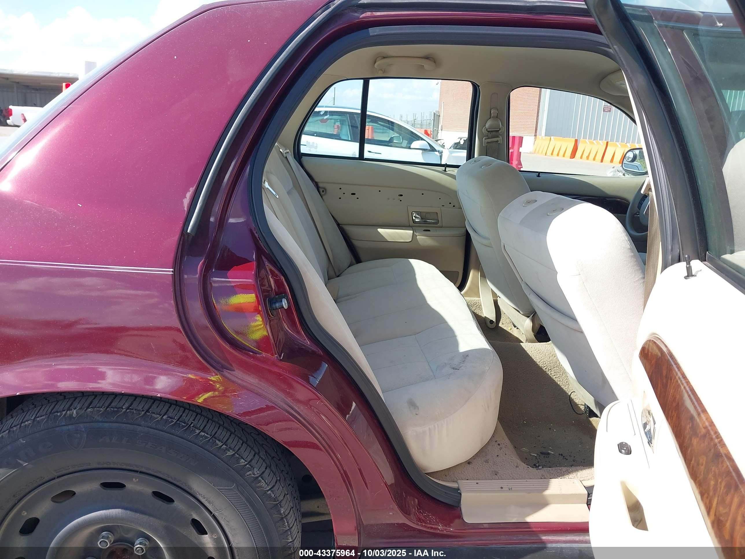 2007 Mercury Grand Marquis Gs Burgundy vin: 2MEFM74V87X620456