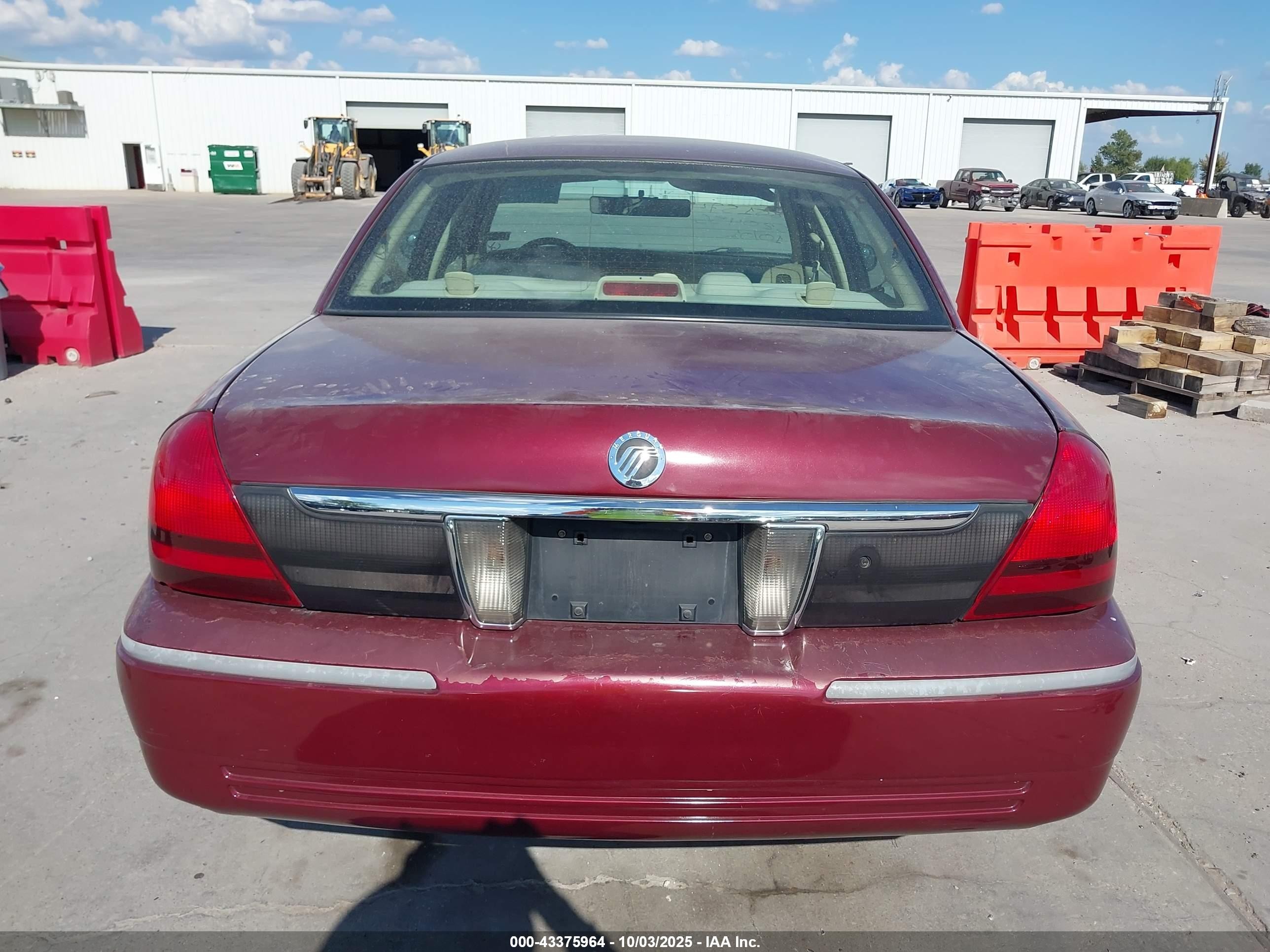 2007 Mercury Grand Marquis Gs Burgundy vin: 2MEFM74V87X620456