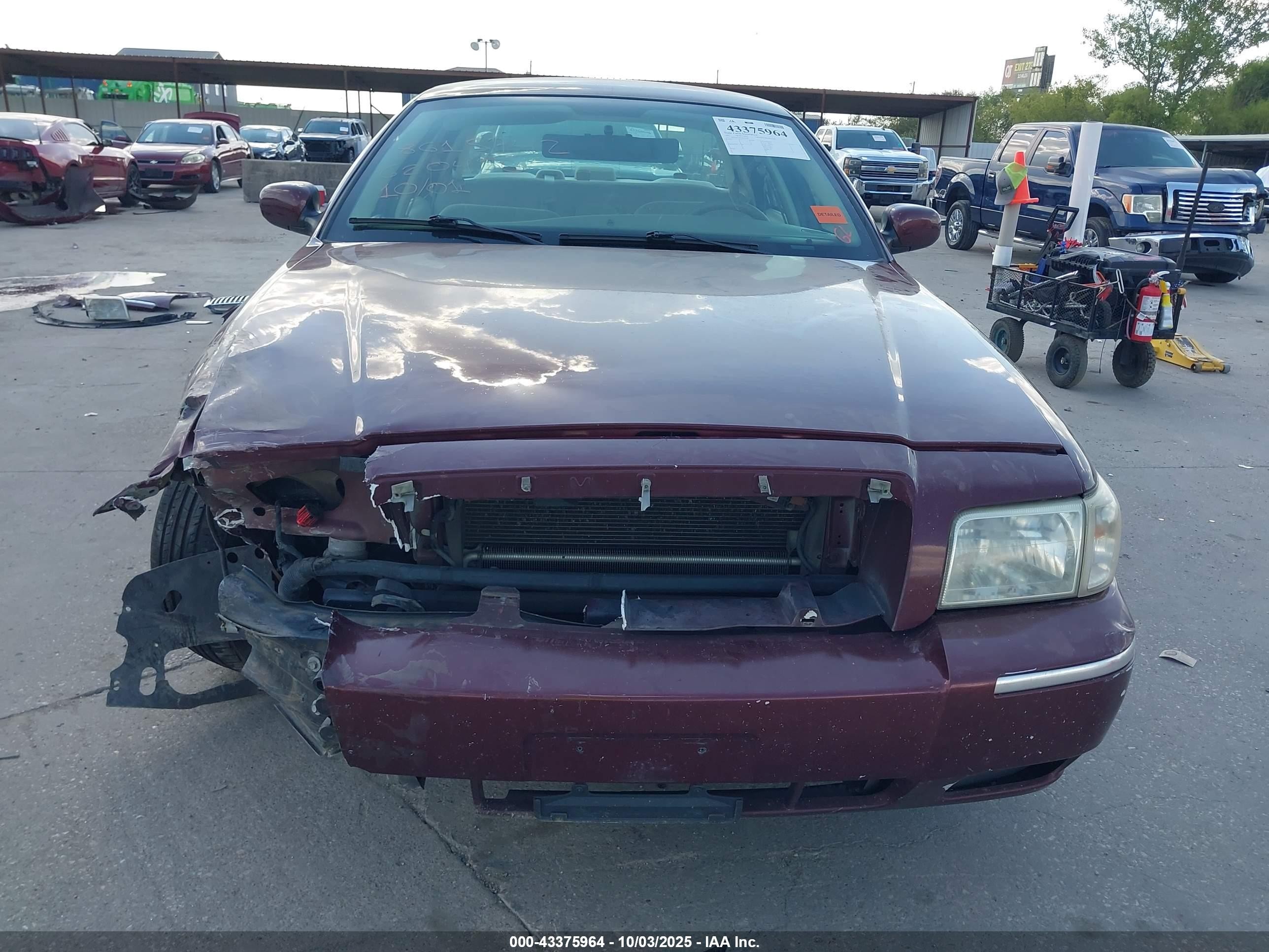 2007 Mercury Grand Marquis Gs Burgundy vin: 2MEFM74V87X620456