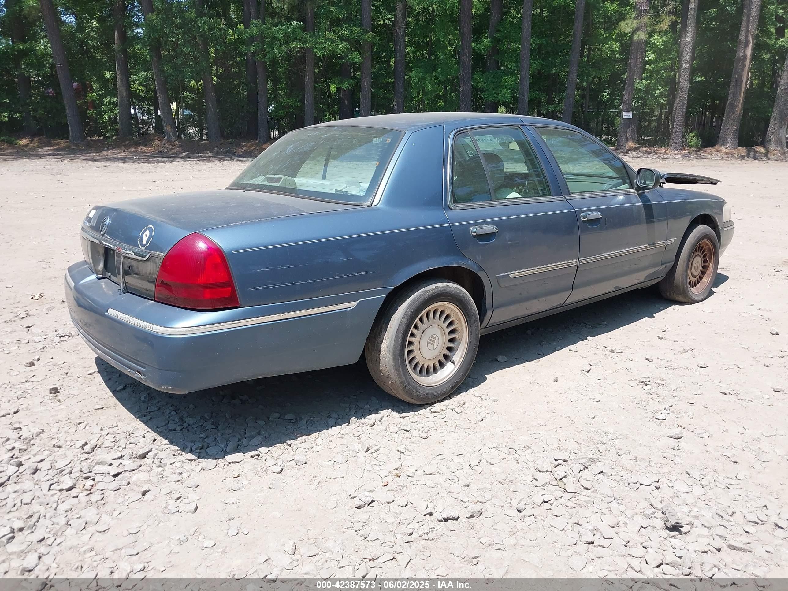 2008 Mercury Grand Marquis Gs Синий vin: 2MEFM74V88X603917