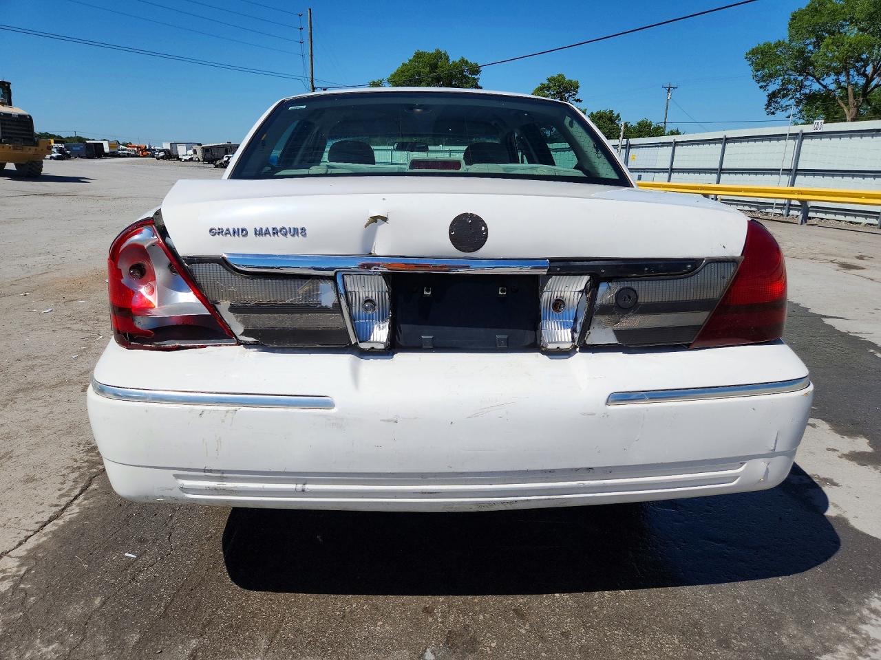 2007 Mercury Grand Marquis Gs White vin: 2MEFM74V97X638822