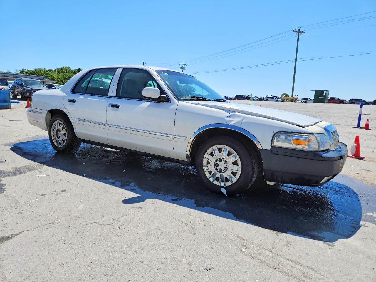 2007 Mercury Grand Marquis Gs White vin: 2MEFM74V97X638822