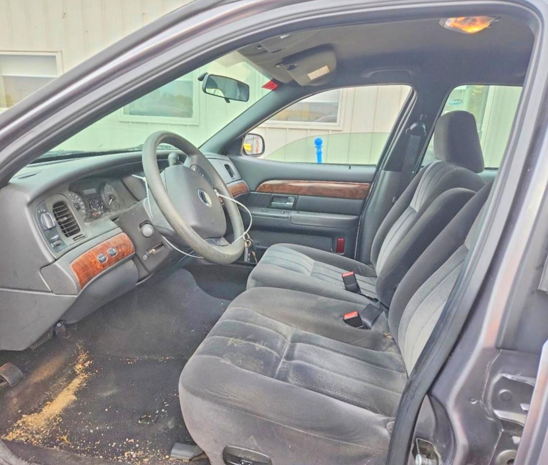 2006 Mercury Grand Marquis Gs Gray vin: 2MEFM74VX6X615290