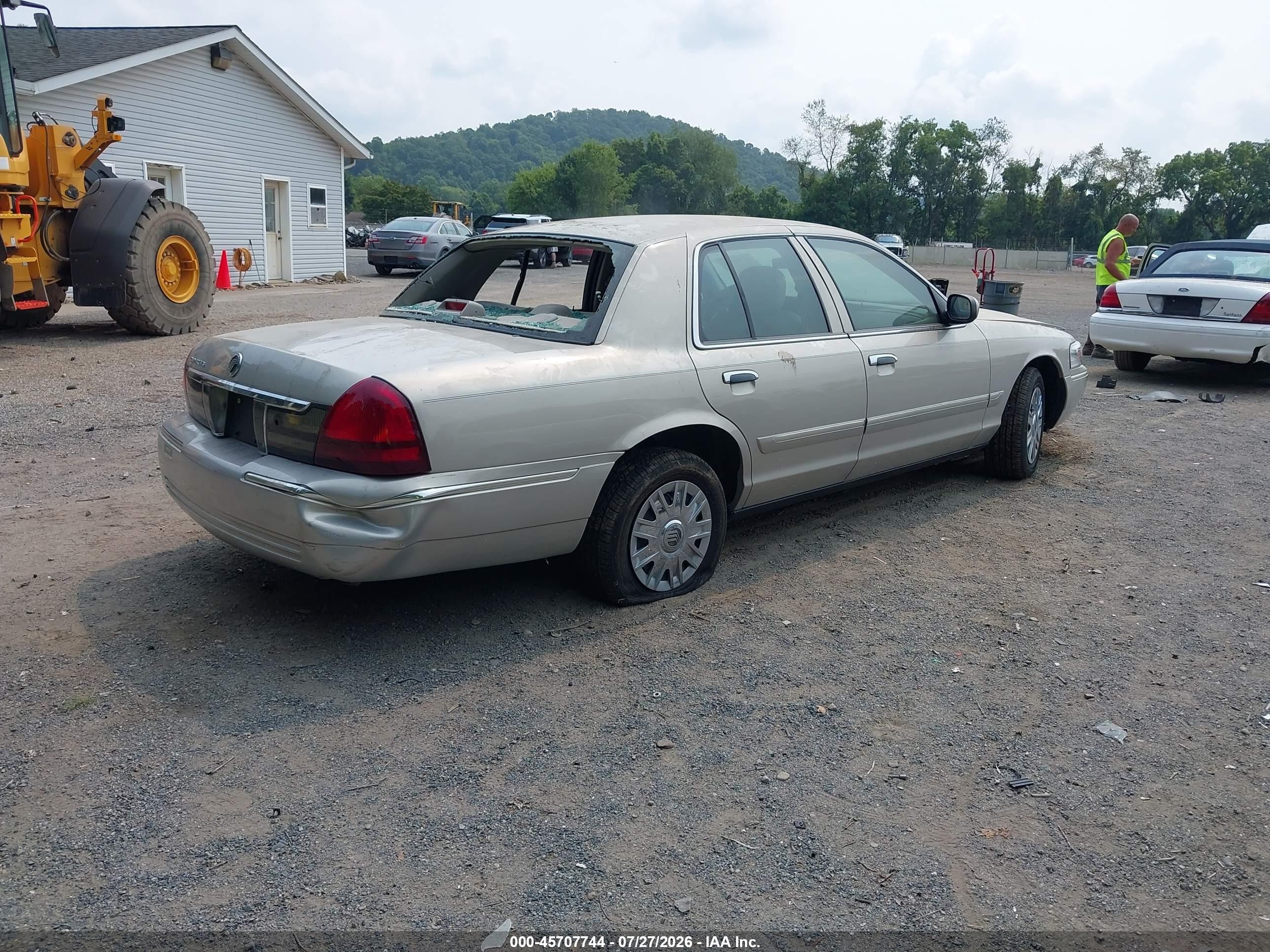 2006 Mercury Grand Marquis Gs Beige vin: 2MEFM74VX6X625494