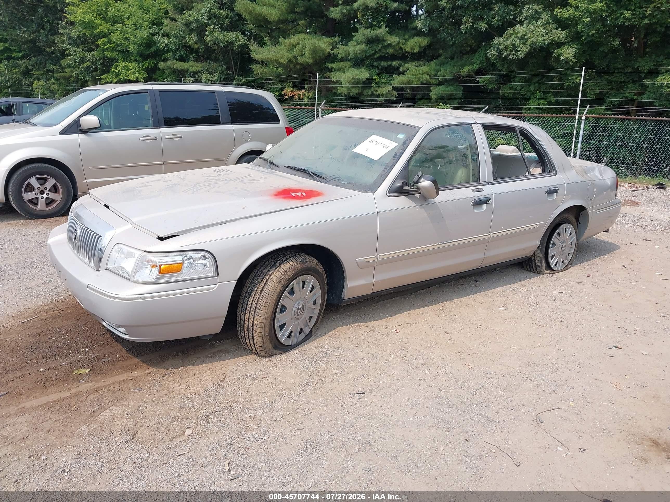 2006 Mercury Grand Marquis Gs Beige vin: 2MEFM74VX6X625494