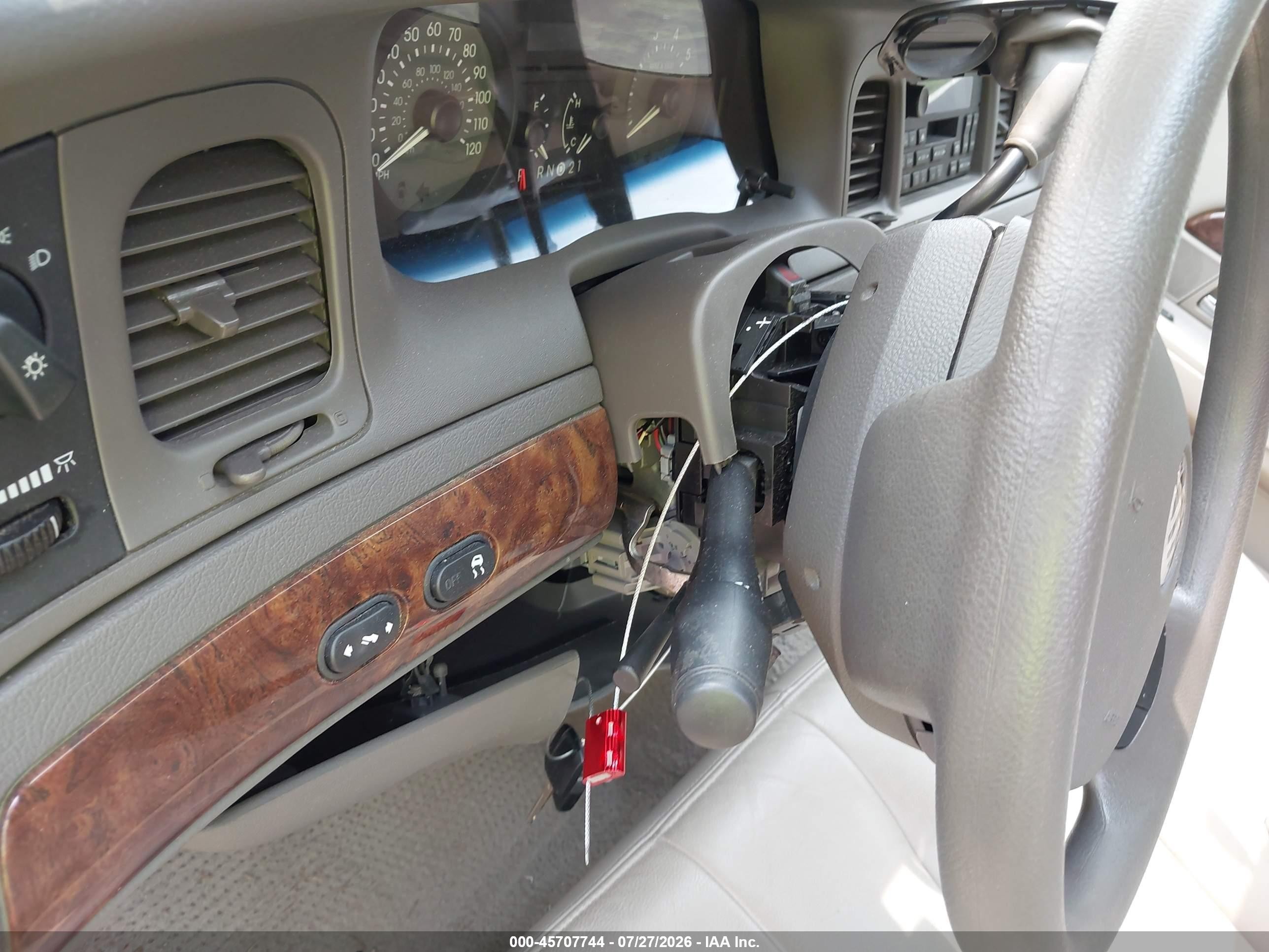 2006 Mercury Grand Marquis Gs Beige vin: 2MEFM74VX6X625494
