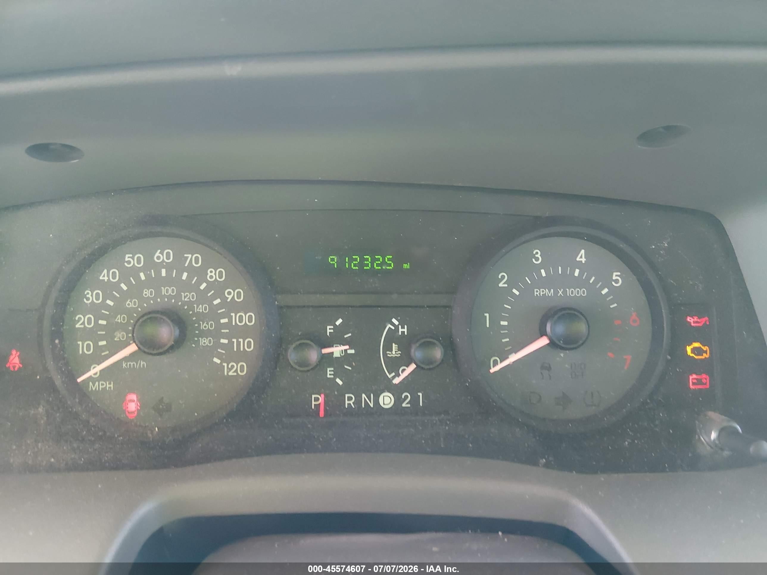 2006 Mercury Grand Marquis Gs Белый vin: 2MEFM74VX6X650072