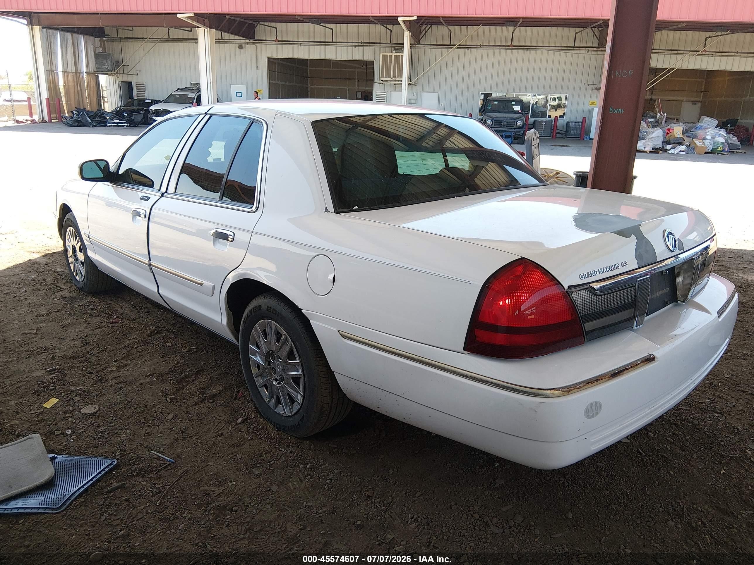 2006 Mercury Grand Marquis Gs Белый vin: 2MEFM74VX6X650072