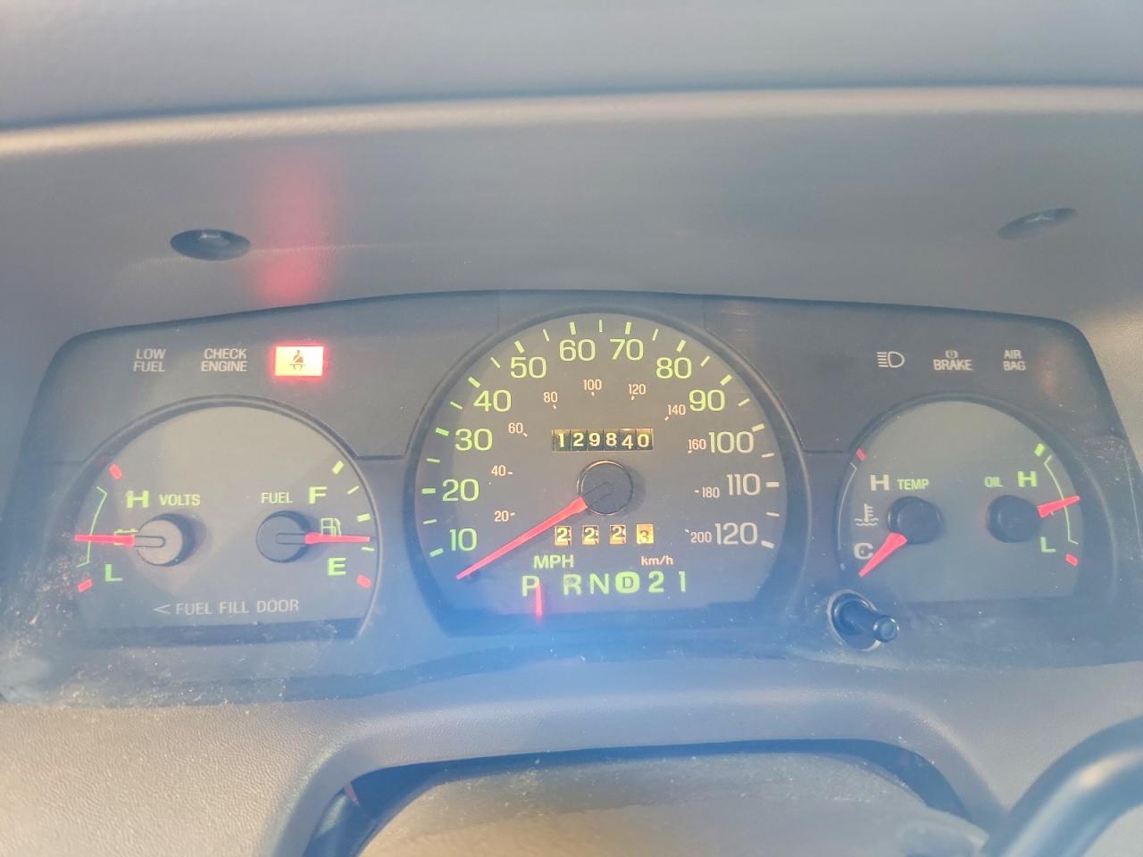 2002 Mercury Grand Marquis Gs Beige vin: 2MEFM74W02X664503