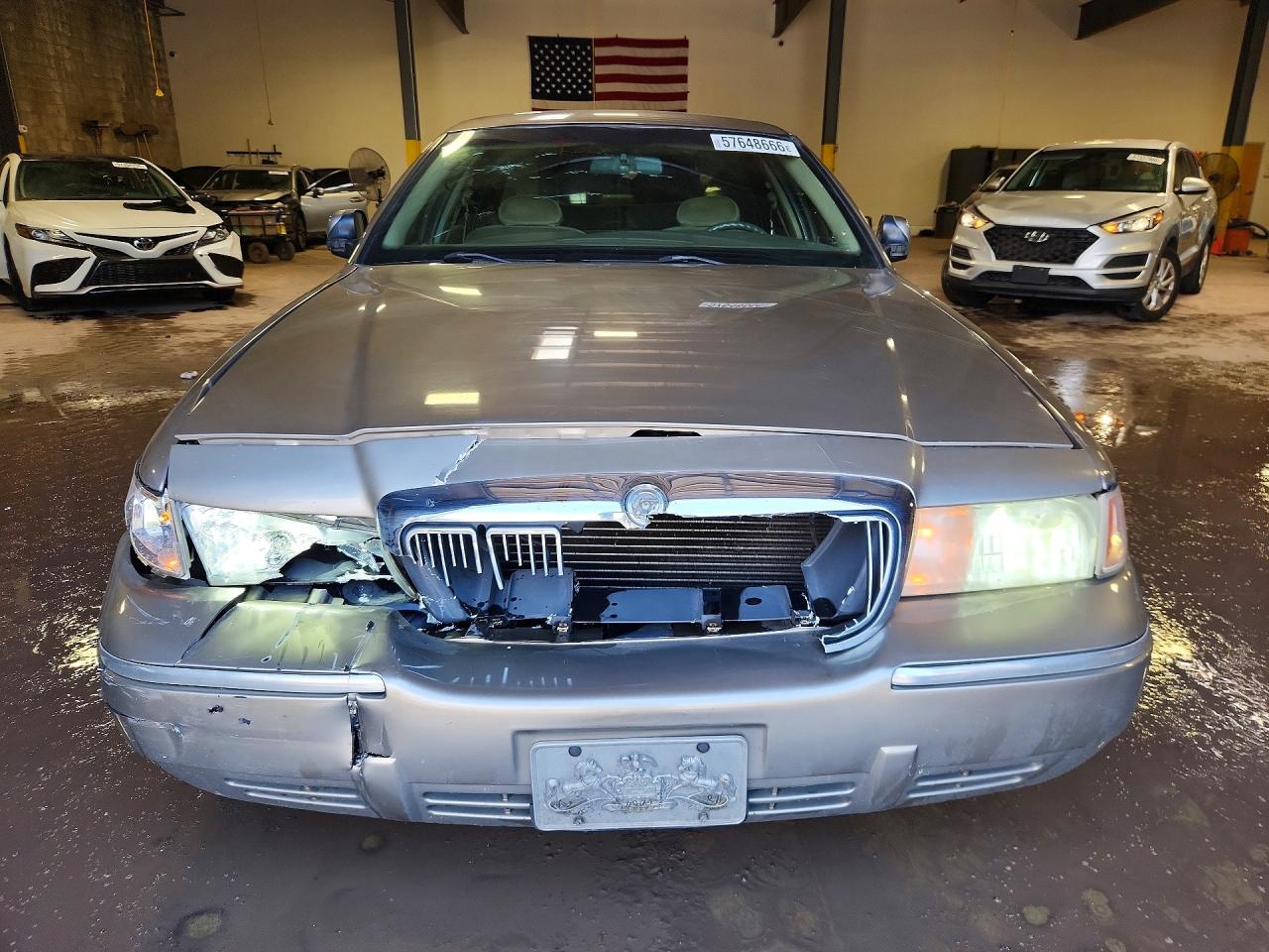 2002 Mercury Grand Marquis Gs Beige vin: 2MEFM74W02X664503