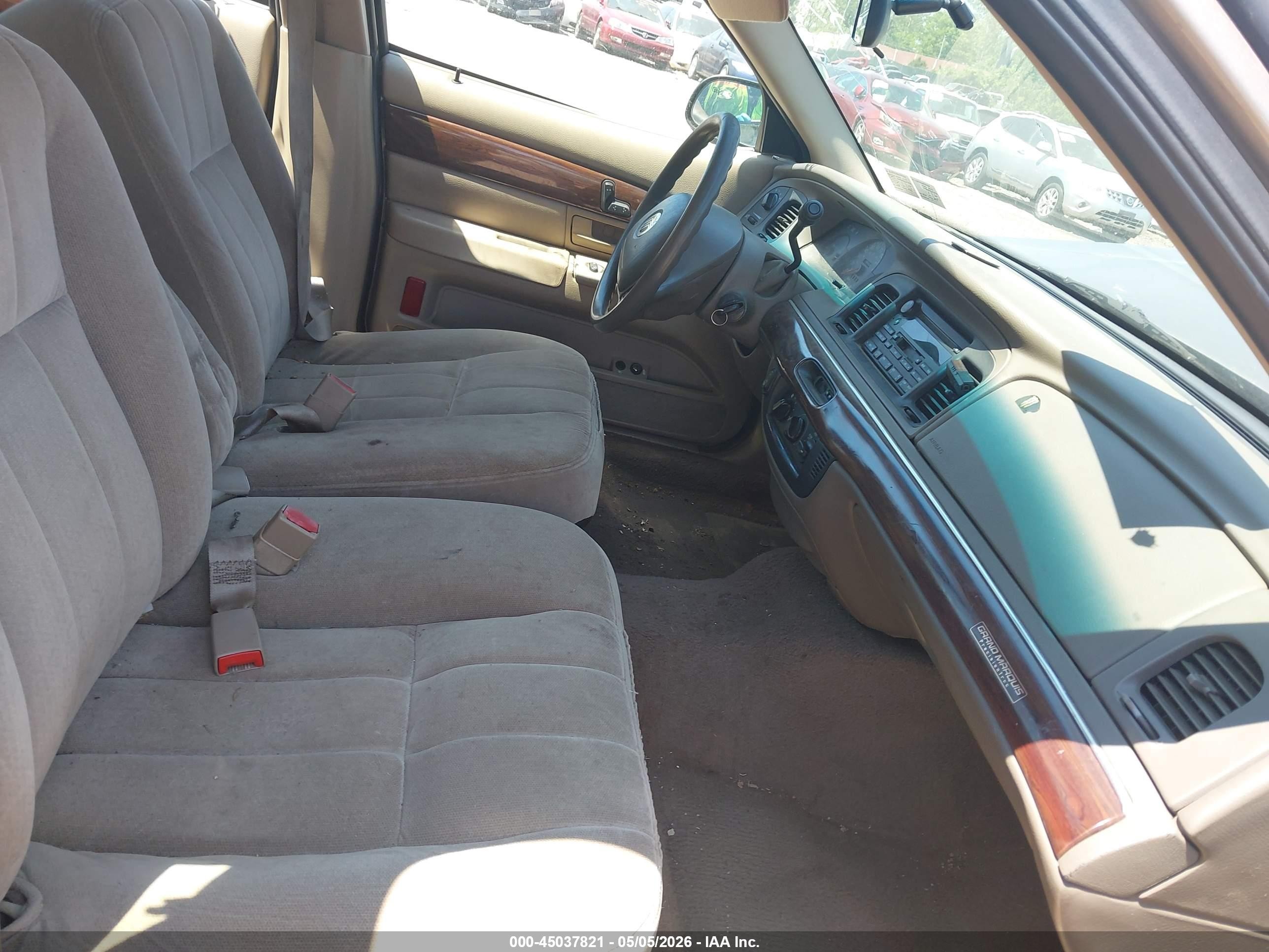 2003 Mercury Grand Marquis Gs Champagne vin: 2MEFM74W03X657083