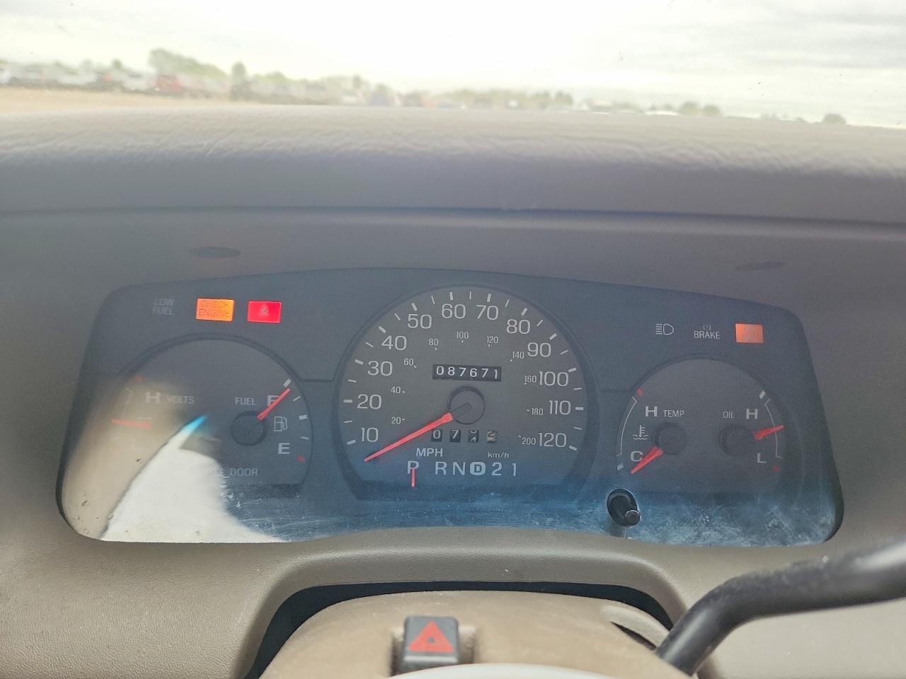 2003 Mercury Grand Marquis Gs Желто-коричневый vin: 2MEFM74W03X660663