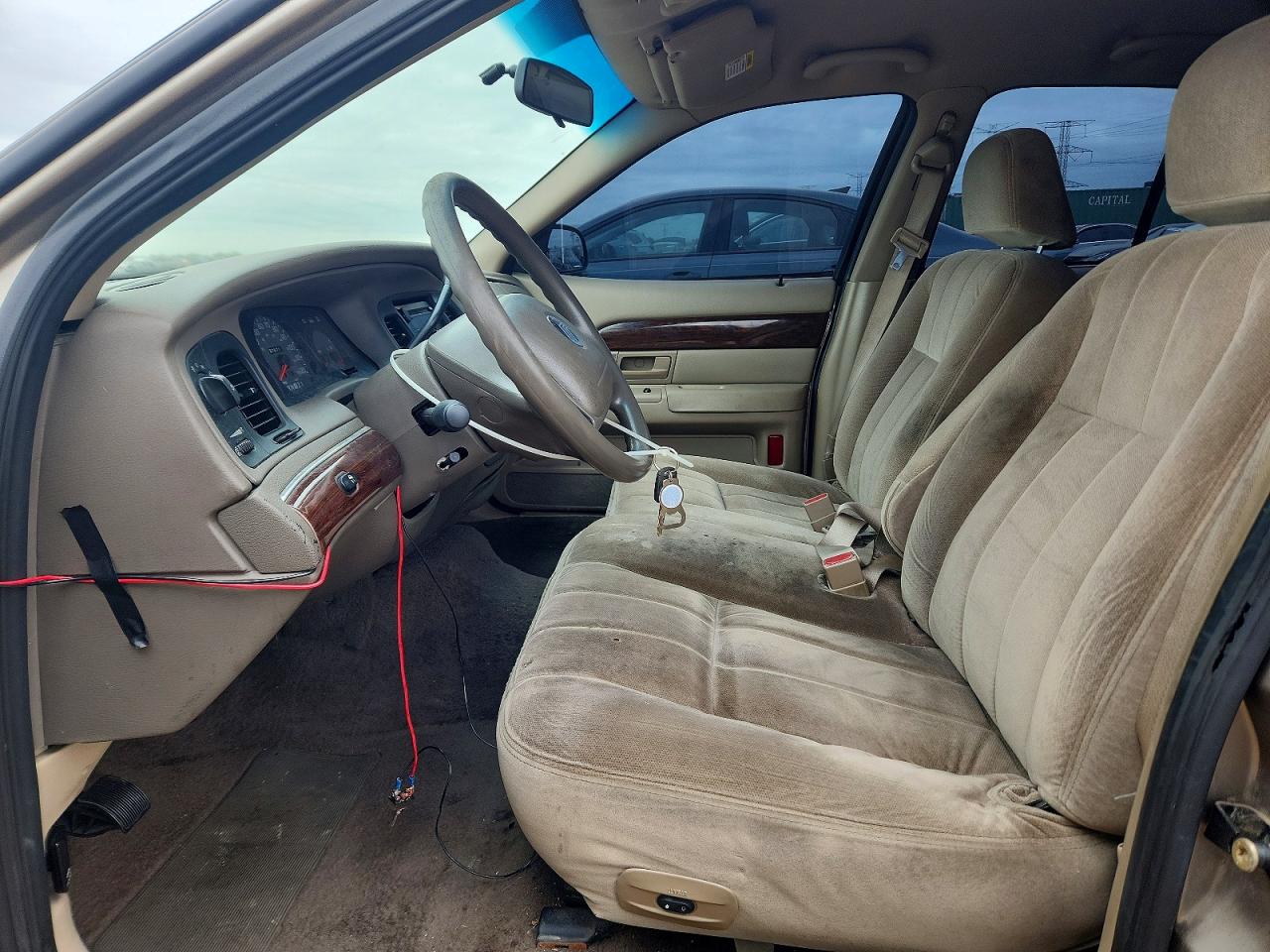 2003 Mercury Grand Marquis Gs Желто-коричневый vin: 2MEFM74W03X660663