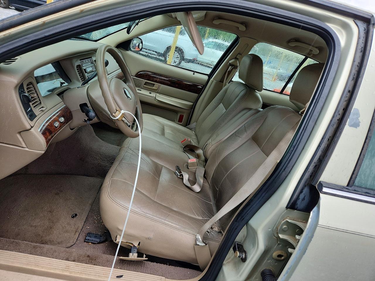 2004 Mercury Grand Marquis Gs Gold vin: 2MEFM74W04X642861