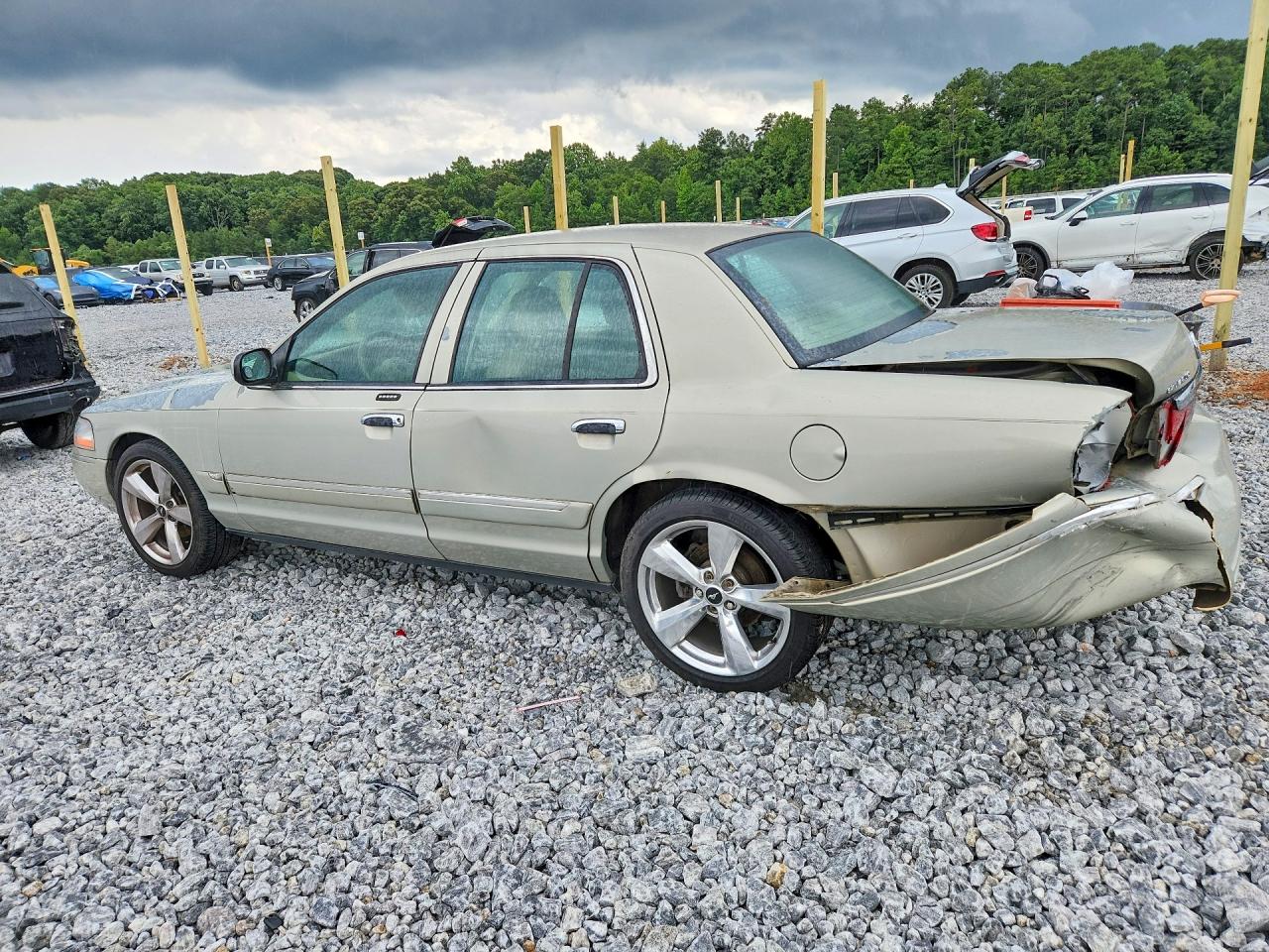 2004 Mercury Grand Marquis Gs Gold vin: 2MEFM74W04X642861