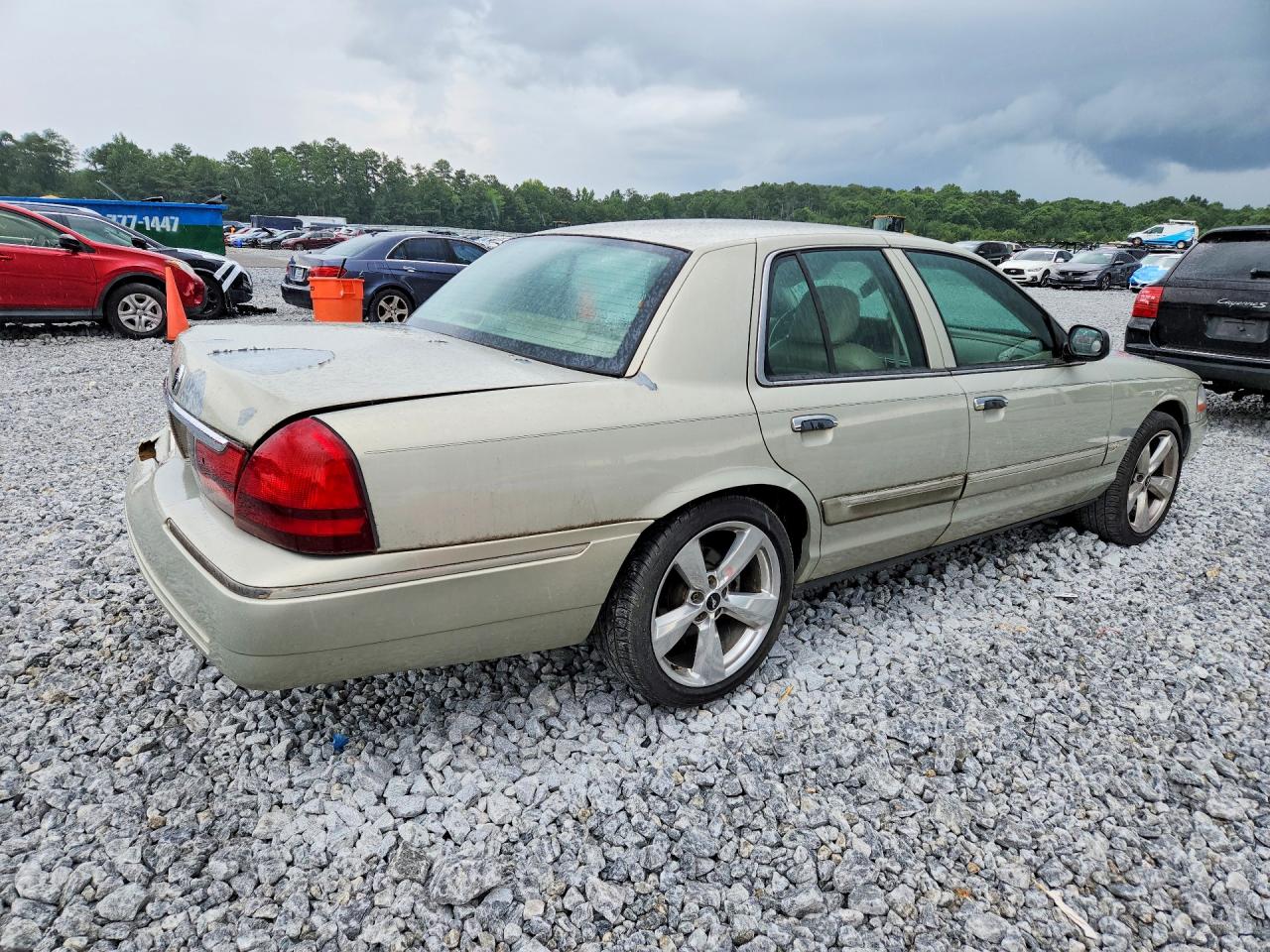 2004 Mercury Grand Marquis Gs Gold vin: 2MEFM74W04X642861
