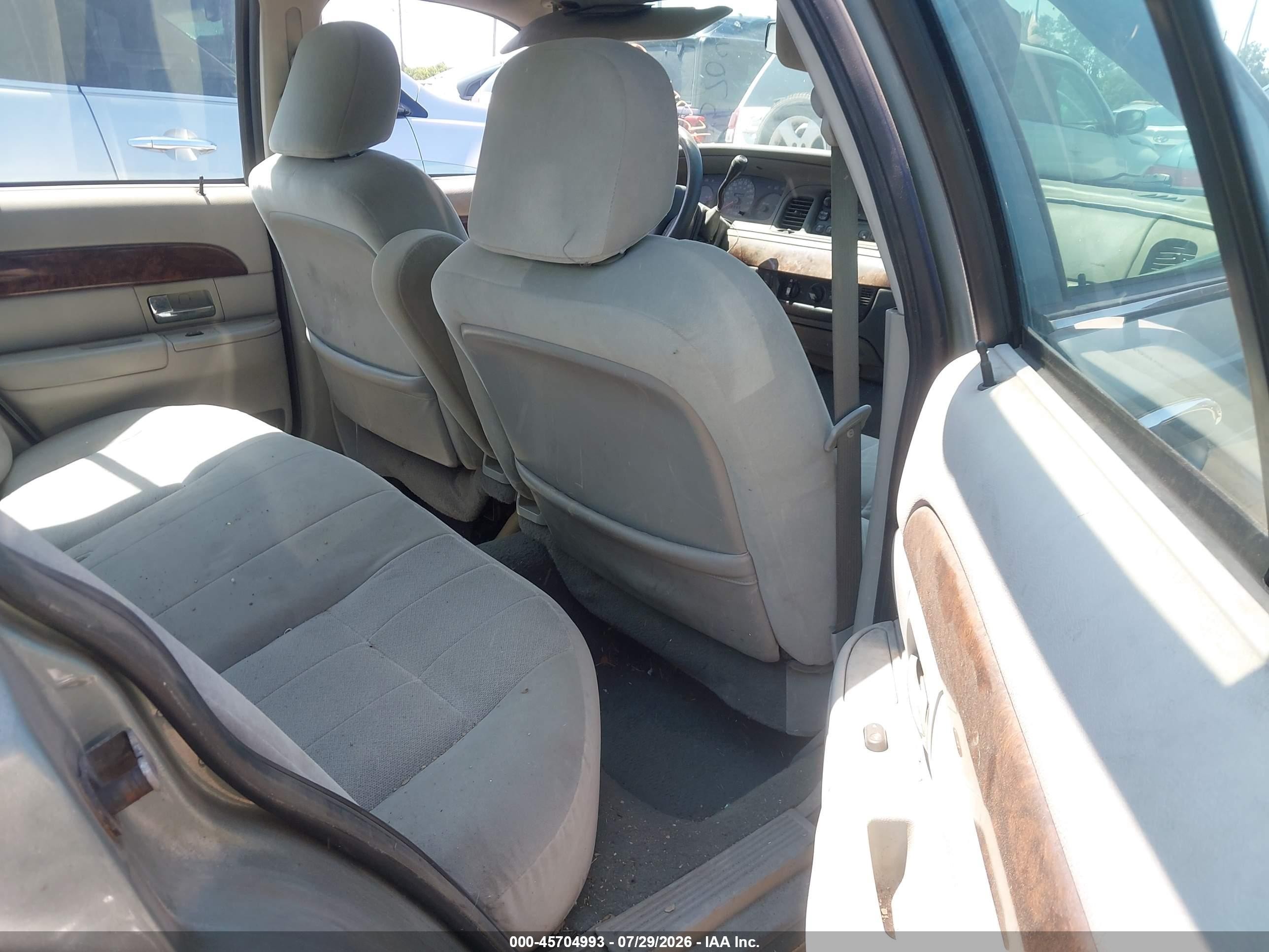 2005 Mercury Grand Marquis Gs Green vin: 2MEFM74W05X600806