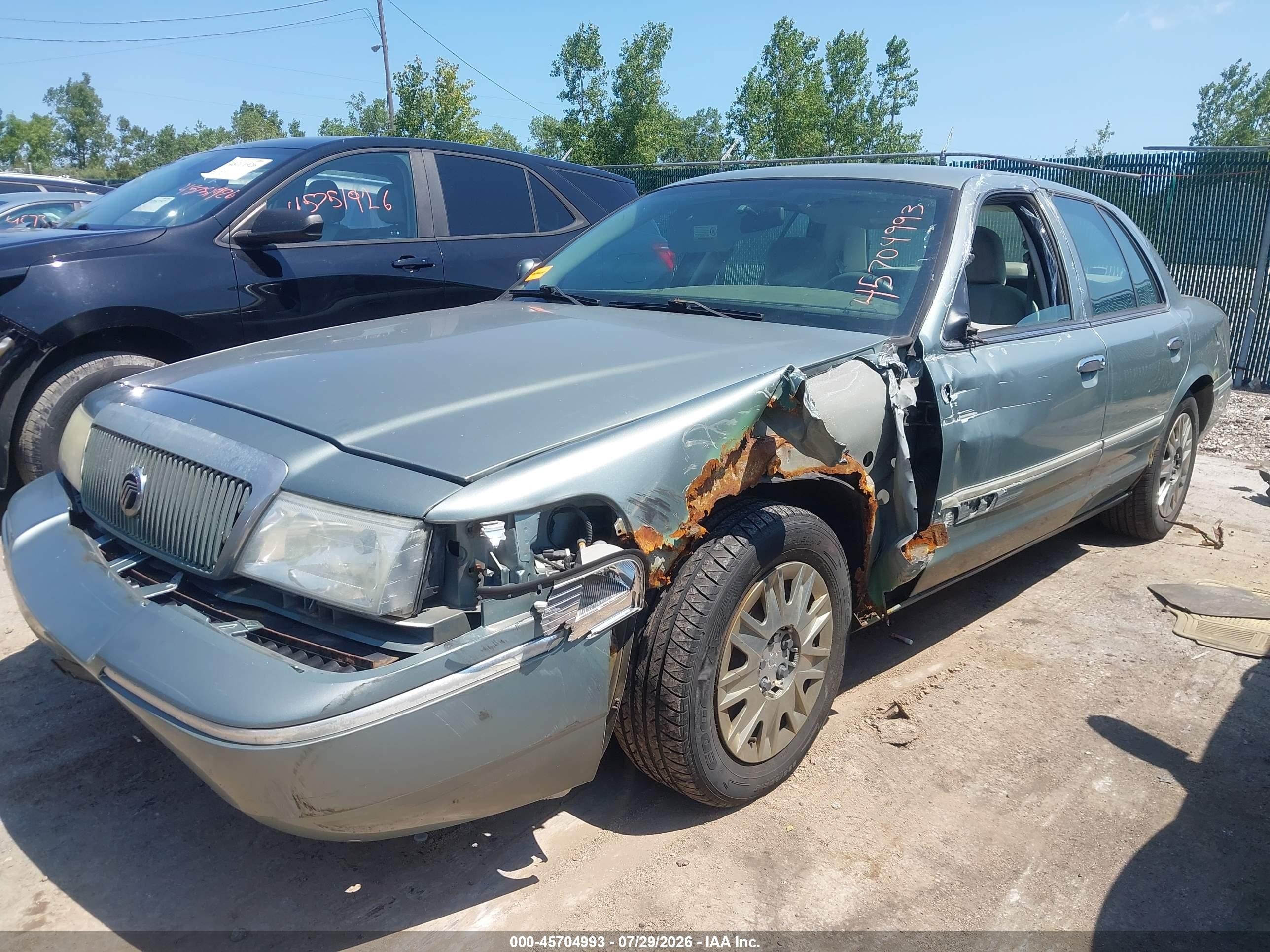 2005 Mercury Grand Marquis Gs Green vin: 2MEFM74W05X600806