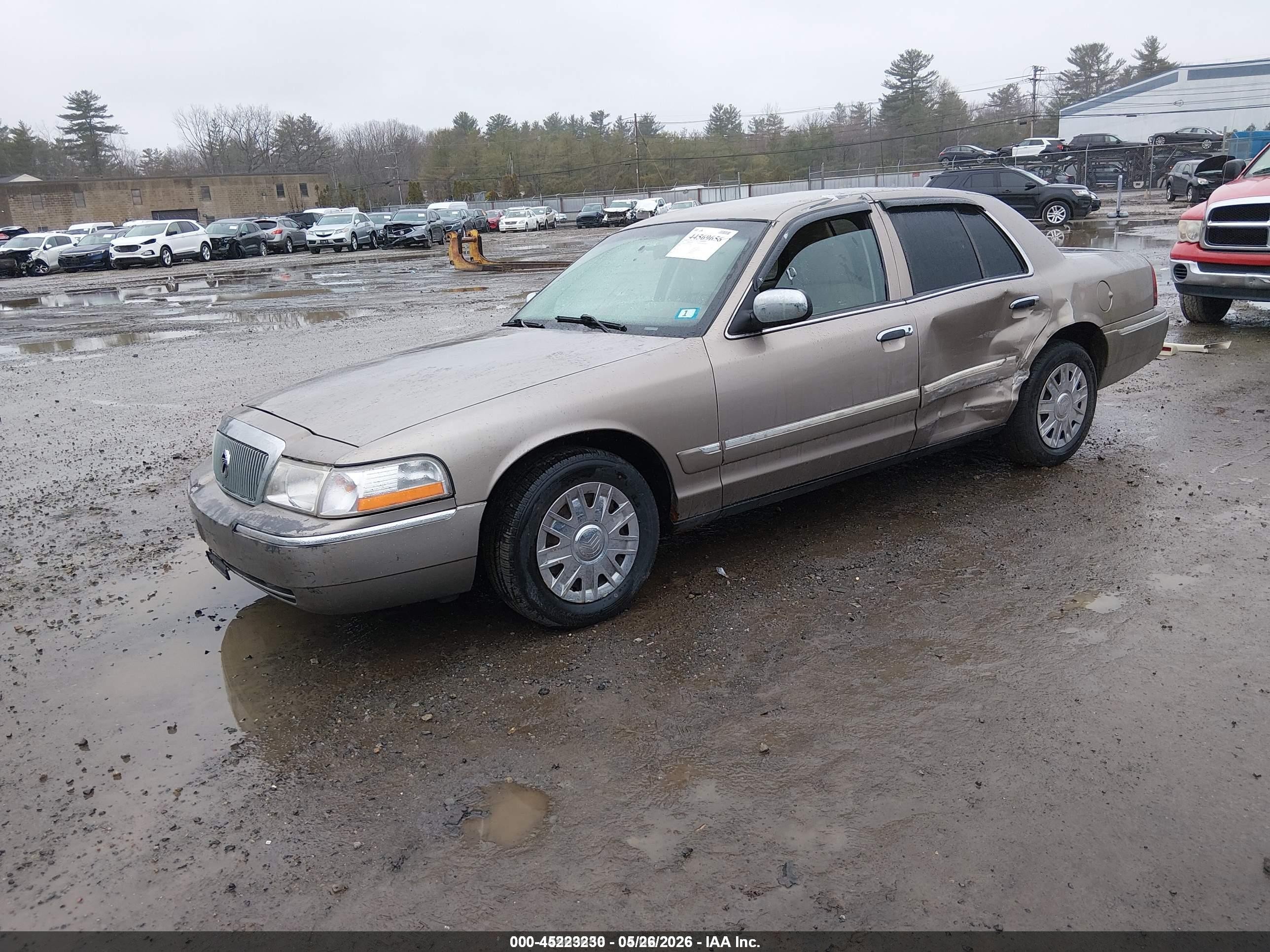 2005 Mercury Grand Marquis Gs Gold vin: 2MEFM74W05X602085