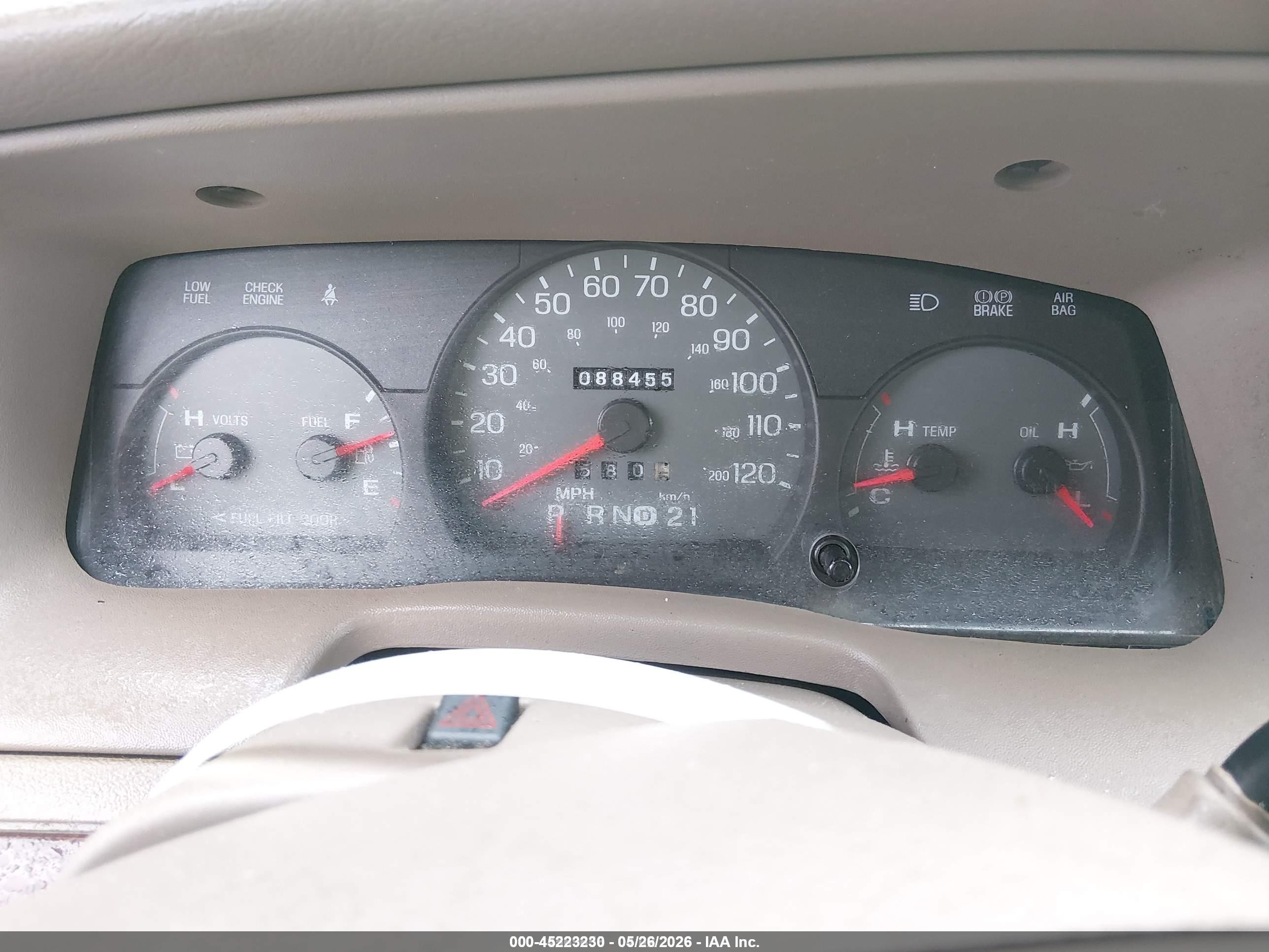 2005 Mercury Grand Marquis Gs Gold vin: 2MEFM74W05X602085