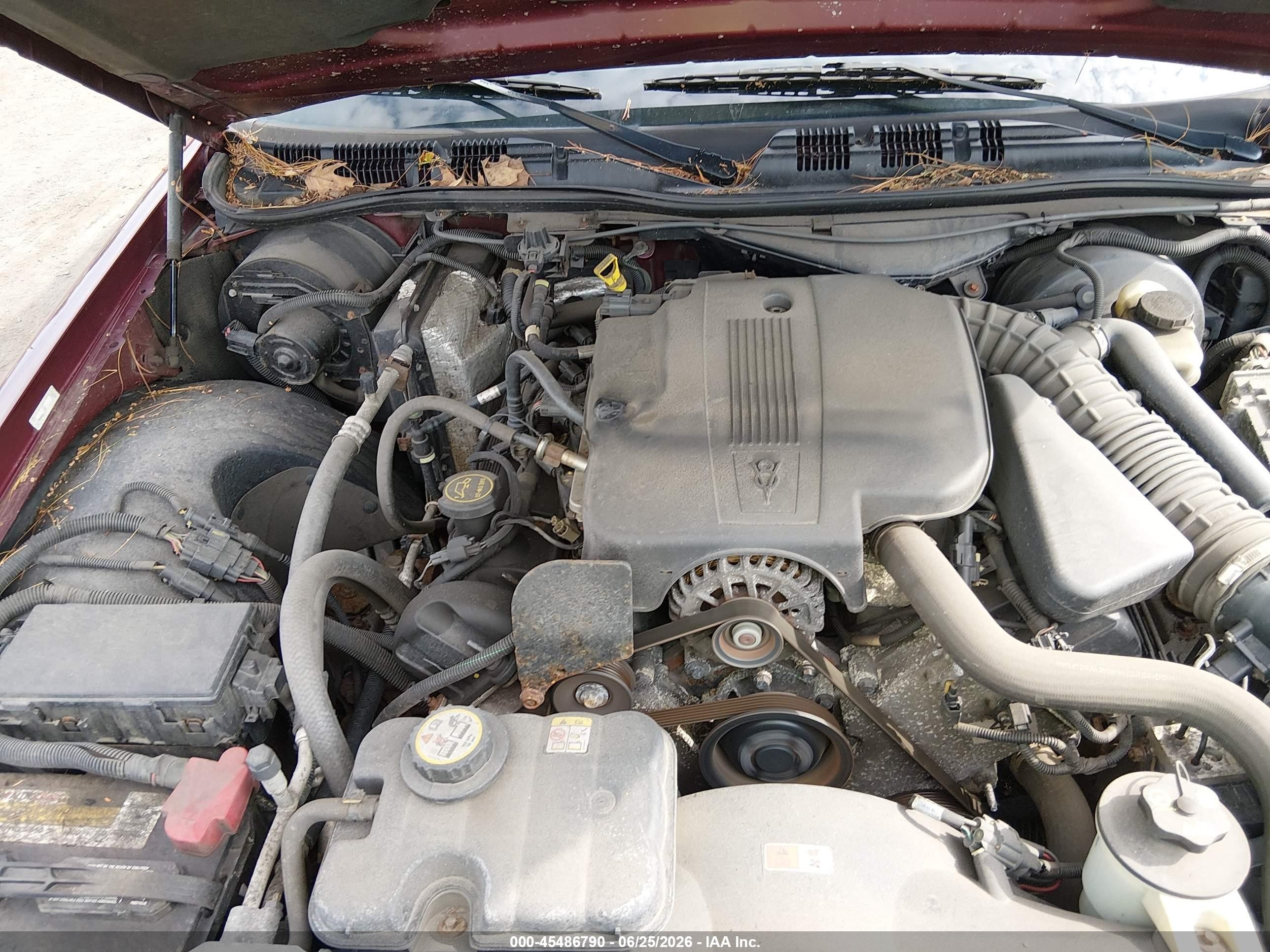 2005 Mercury Grand Marquis Gs Burgundy vin: 2MEFM74W05X619369