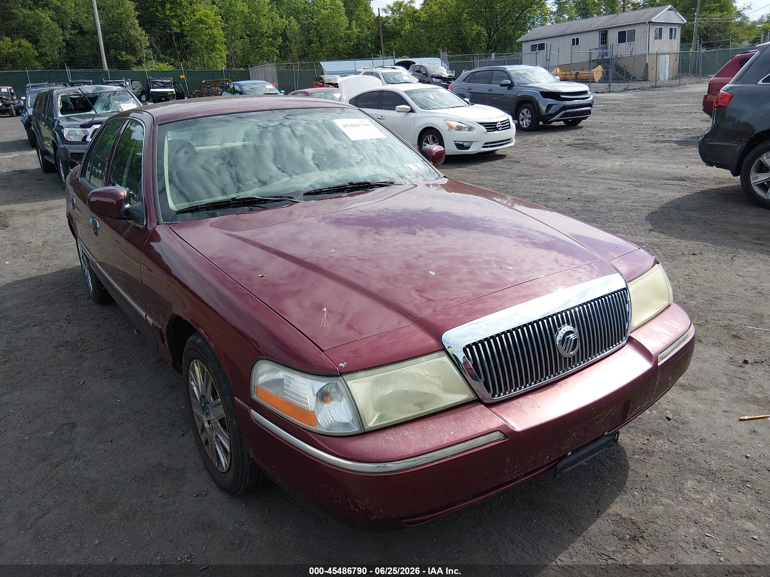 2005 Mercury Grand Marquis Gs Burgundy vin: 2MEFM74W05X619369