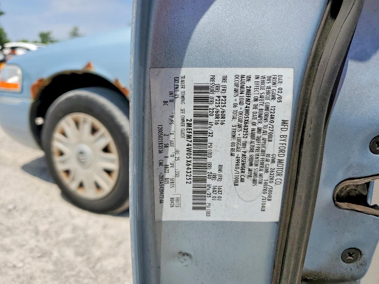 2005 Mercury Grand Marquis Gs Blue vin: 2MEFM74W05X643252