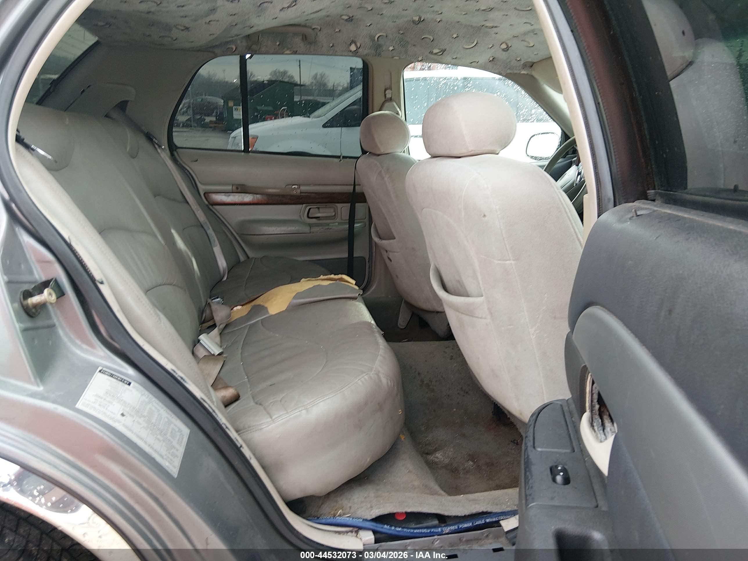 1998 Mercury Grand Marquis   Blue vin: 2MEFM74W0WX602105