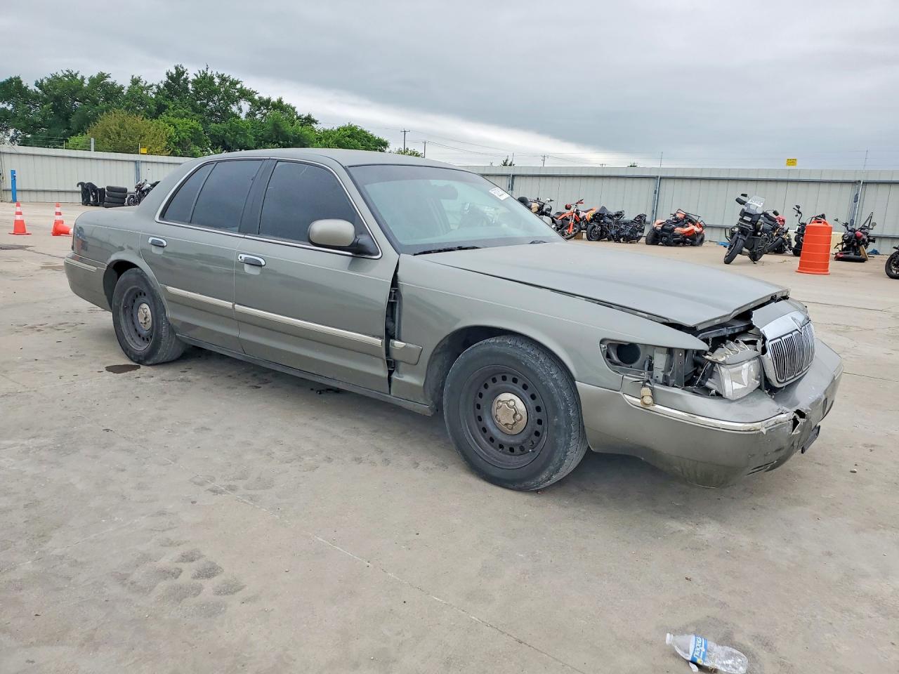 1999 Mercury Grand Marquis Gs Gray vin: 2MEFM74W0XX665495