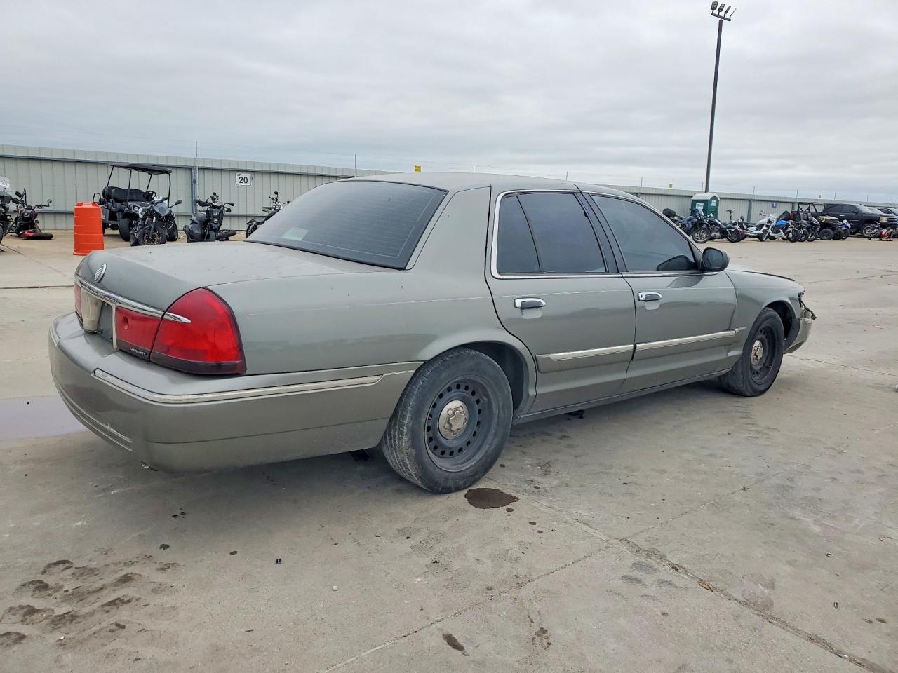 1999 Mercury Grand Marquis Gs Gray vin: 2MEFM74W0XX665495