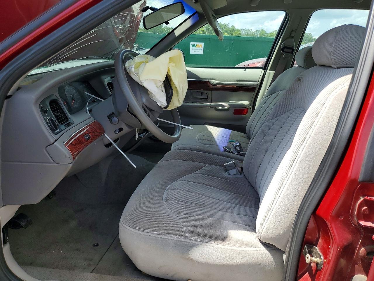 2000 Mercury Grand Marquis Gs Burgundy vin: 2MEFM74W0YX662811