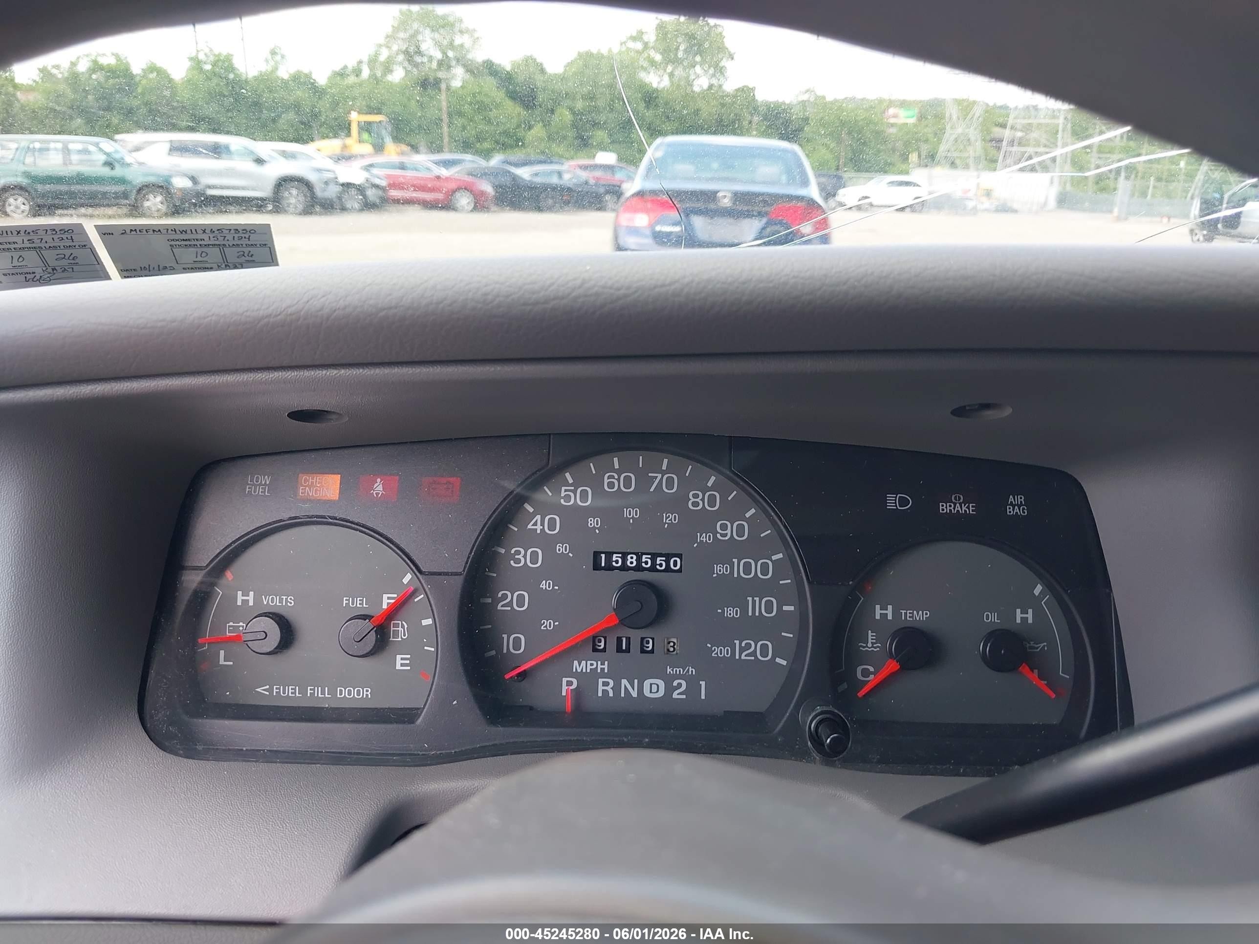 2001 Mercury Grand Marquis Gs Red vin: 2MEFM74W11X657350