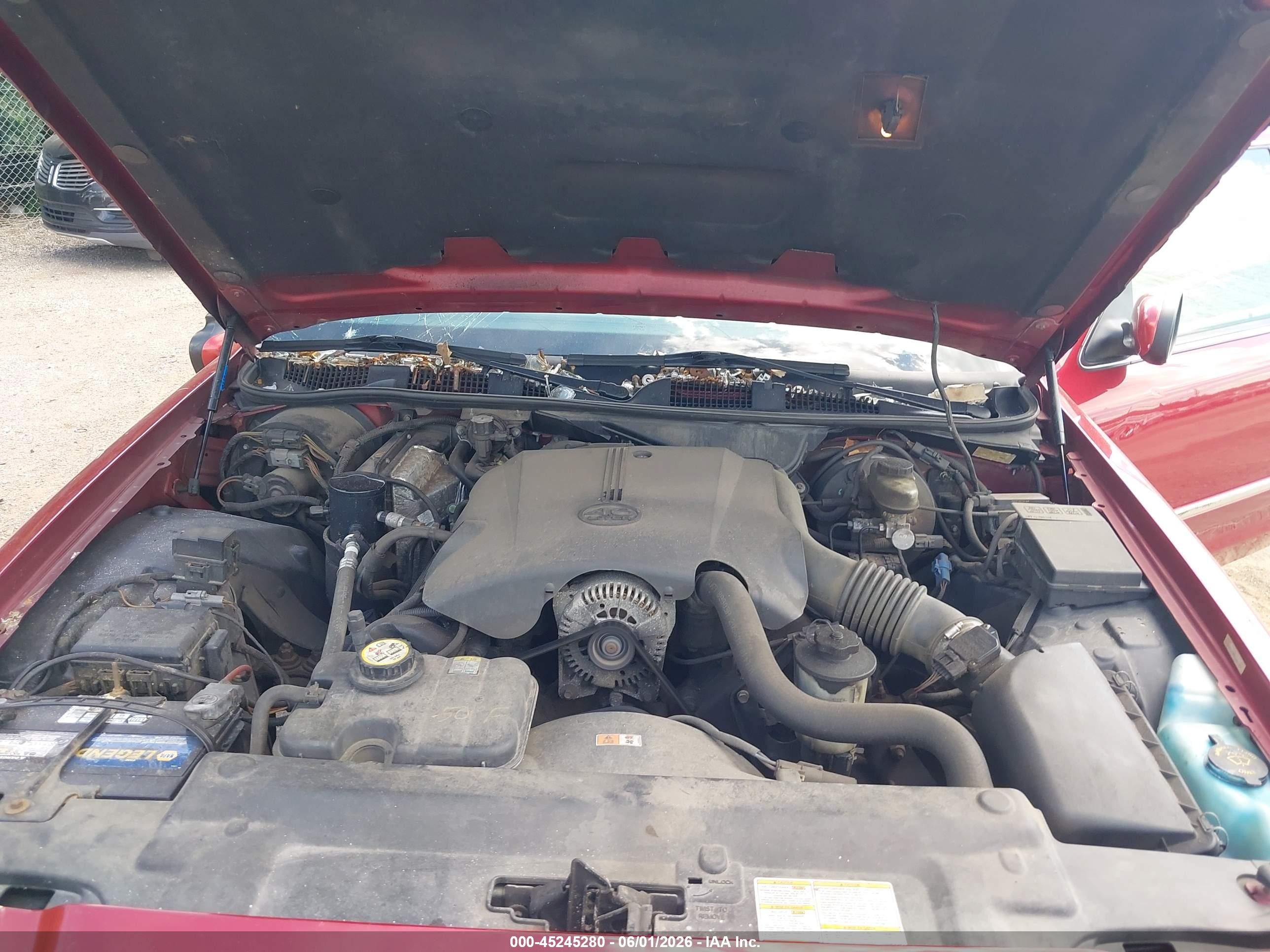 2001 Mercury Grand Marquis Gs Red vin: 2MEFM74W11X657350