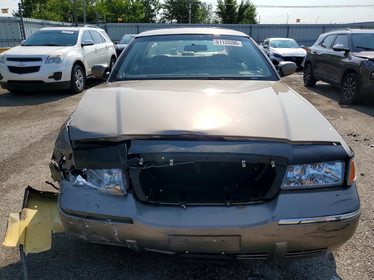 2001 Mercury Grand Marquis Gs Tan vin: 2MEFM74W11X660250