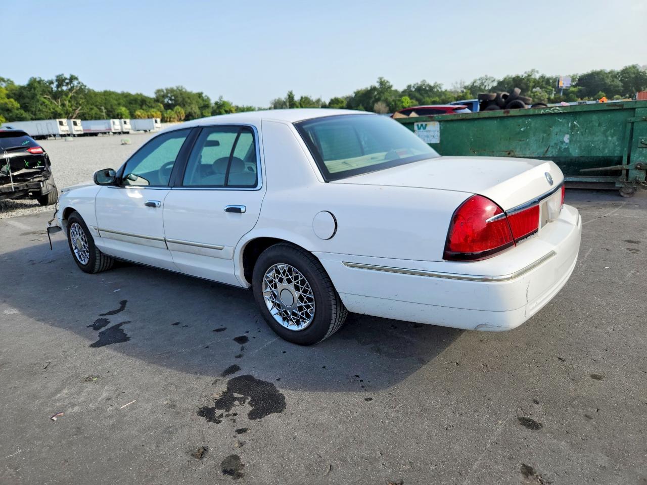 2002 Mercury Grand Marquis Gs White vin: 2MEFM74W12X601815