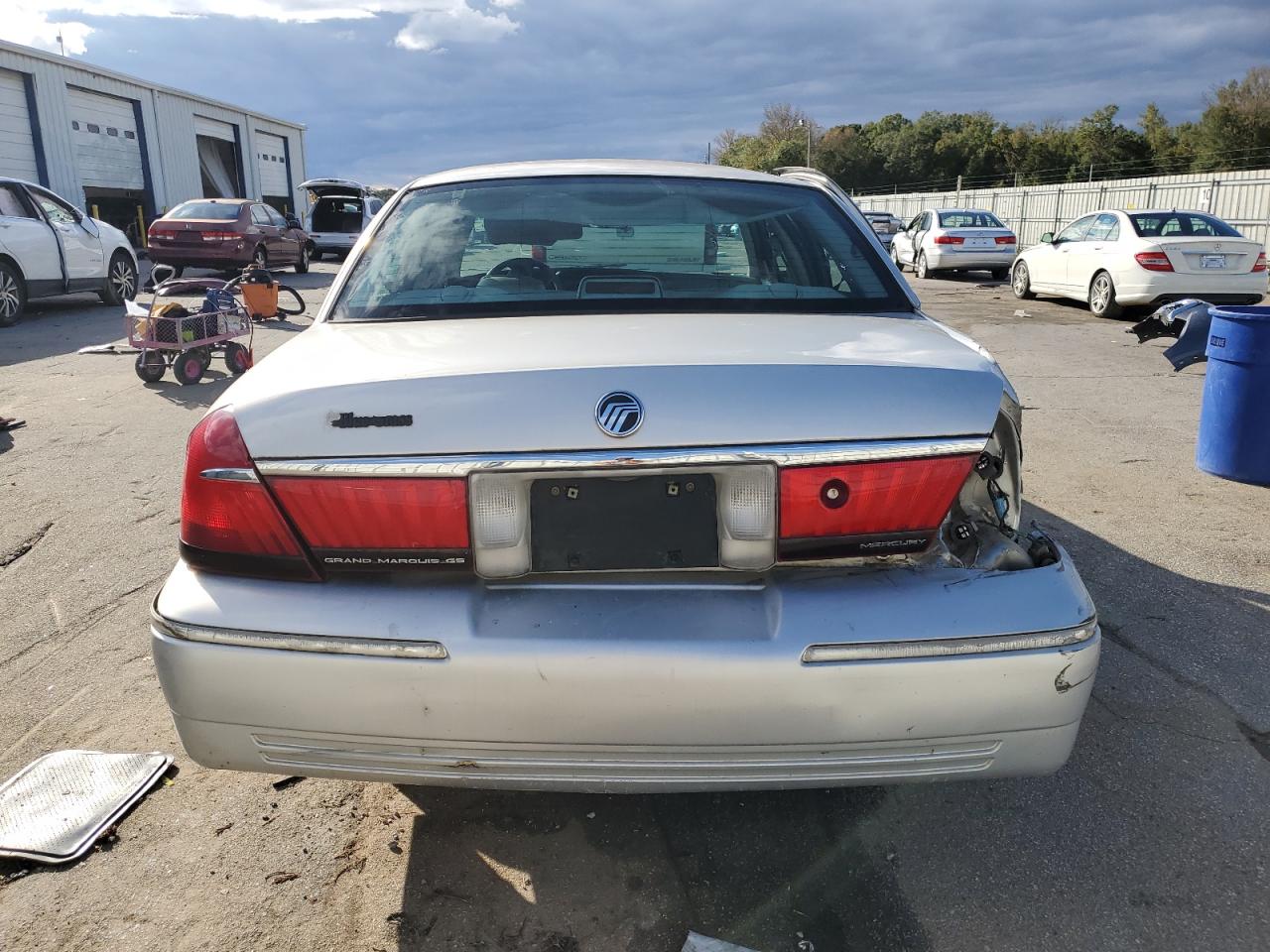 2002 Mercury Grand Marquis Gs Blue vin: 2MEFM74W12X629386