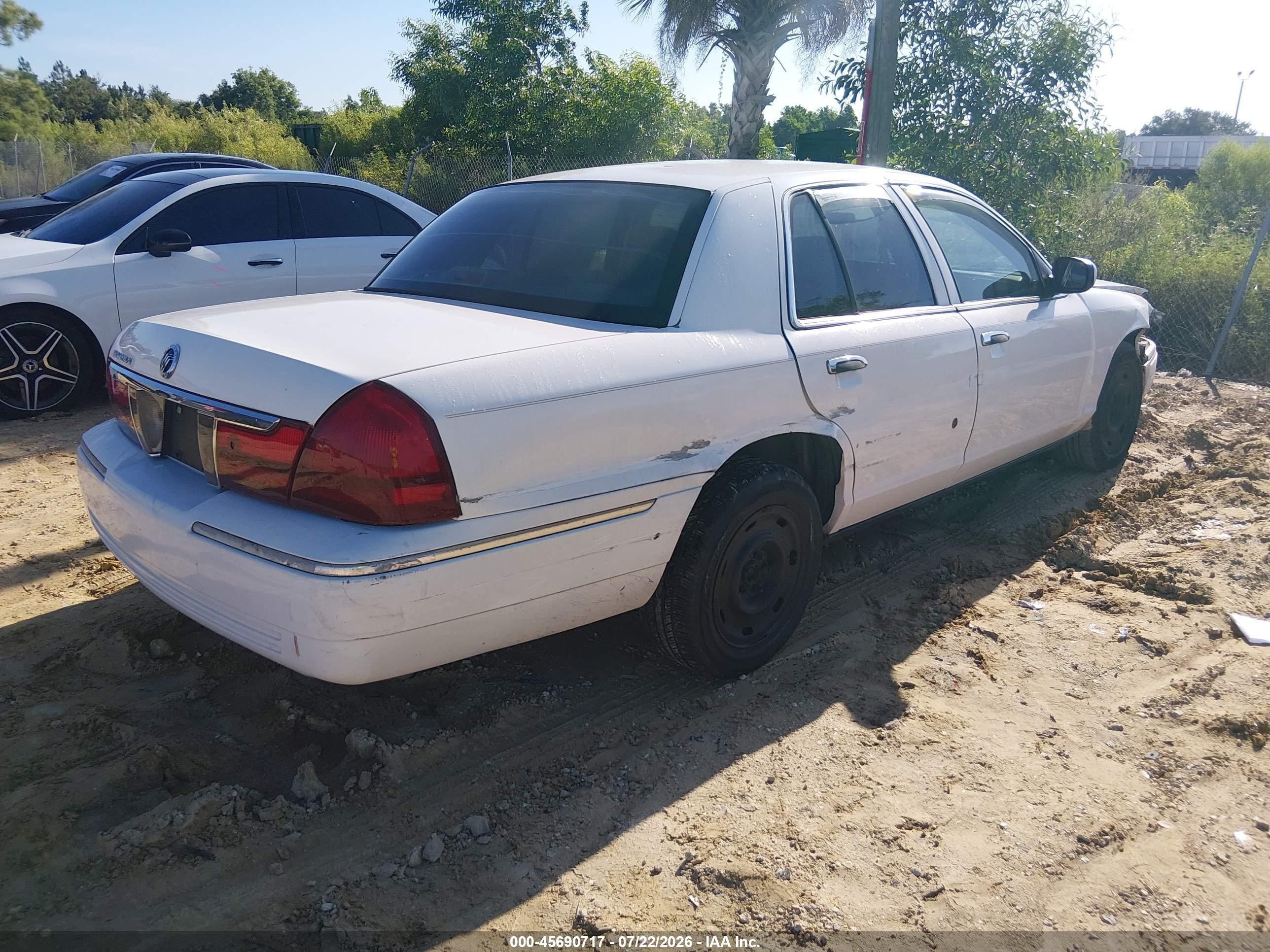 2004 Mercury Grand Marquis Gs White vin: 2MEFM74W14X617967